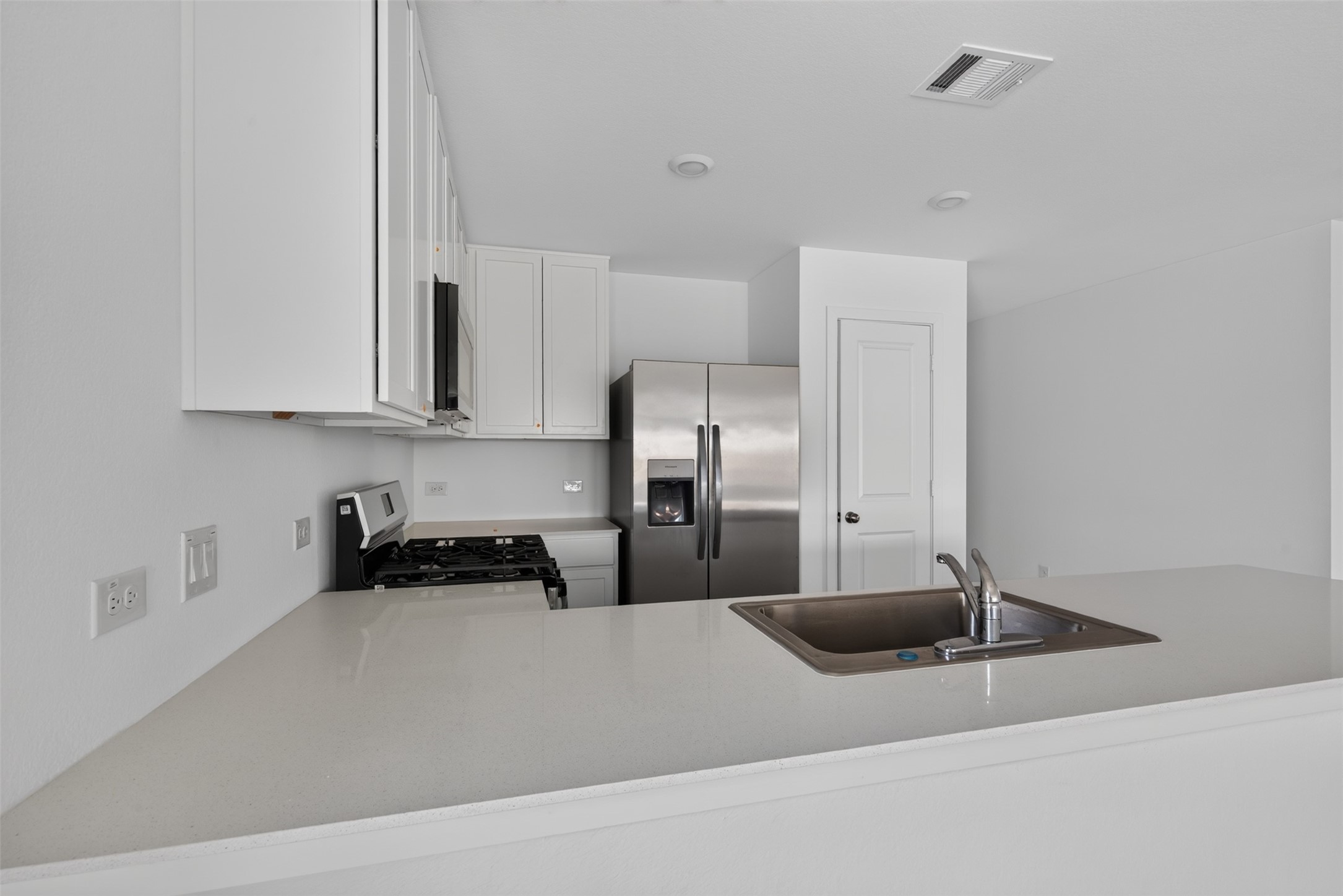 3008 Calhoun Falls Drive Property Photo 10
