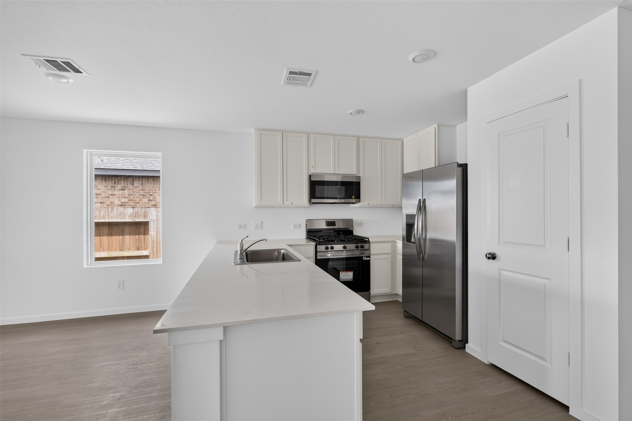 3008 Calhoun Falls Drive Property Photo 11