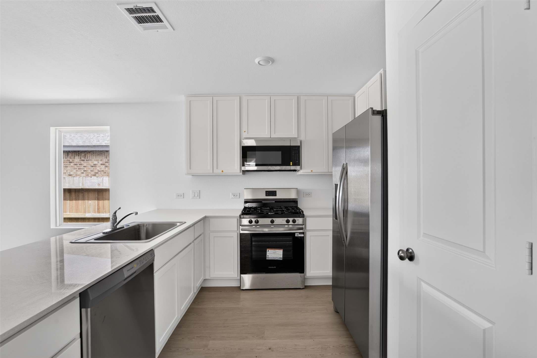 3008 Calhoun Falls Drive Property Photo 12
