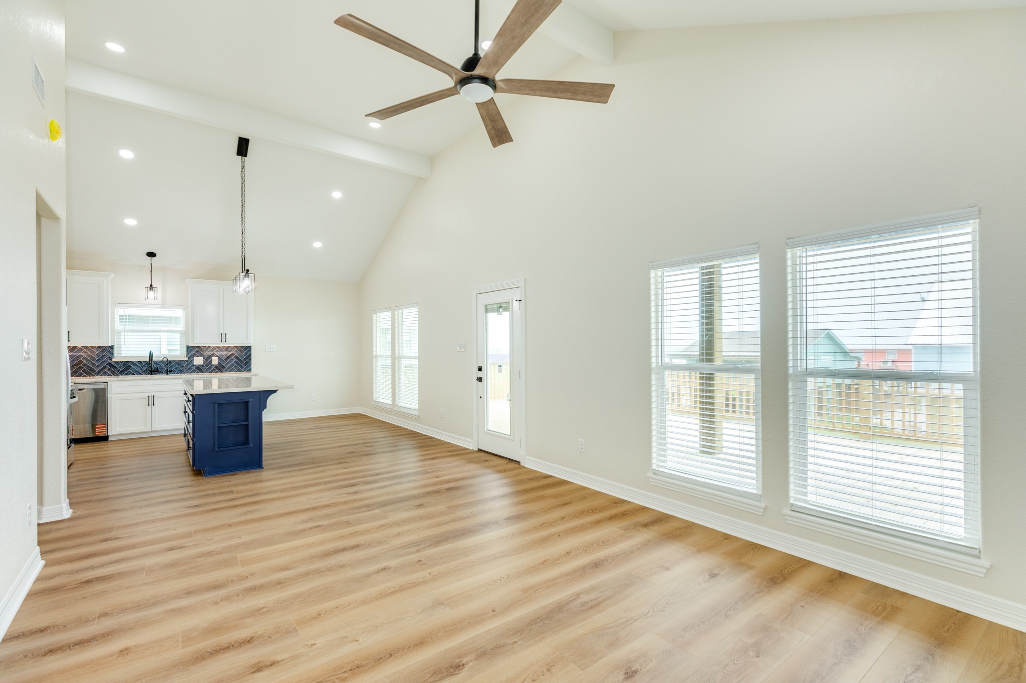 1106 White Cap Drive Property Photo 18