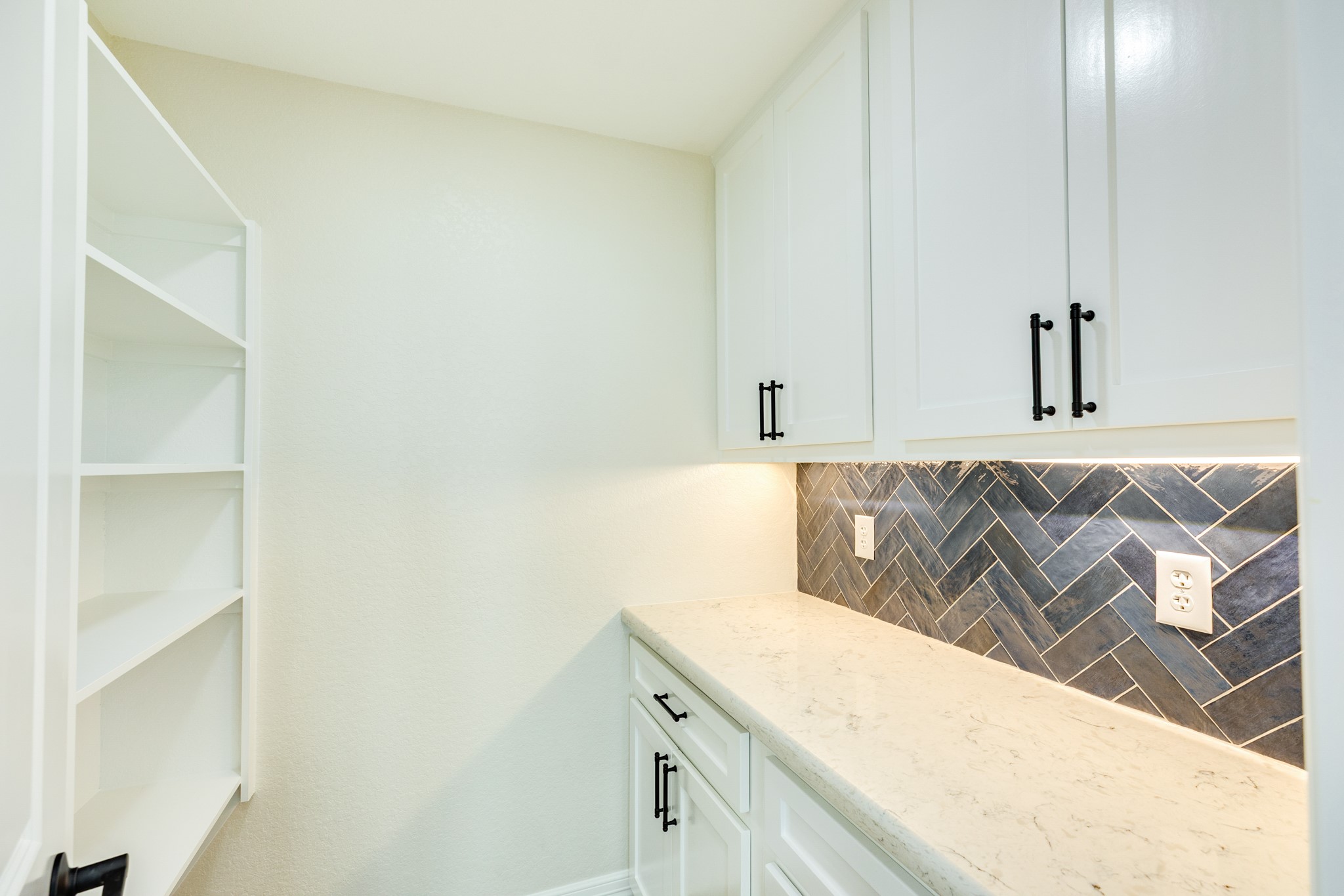 1106 White Cap Drive Property Photo 23