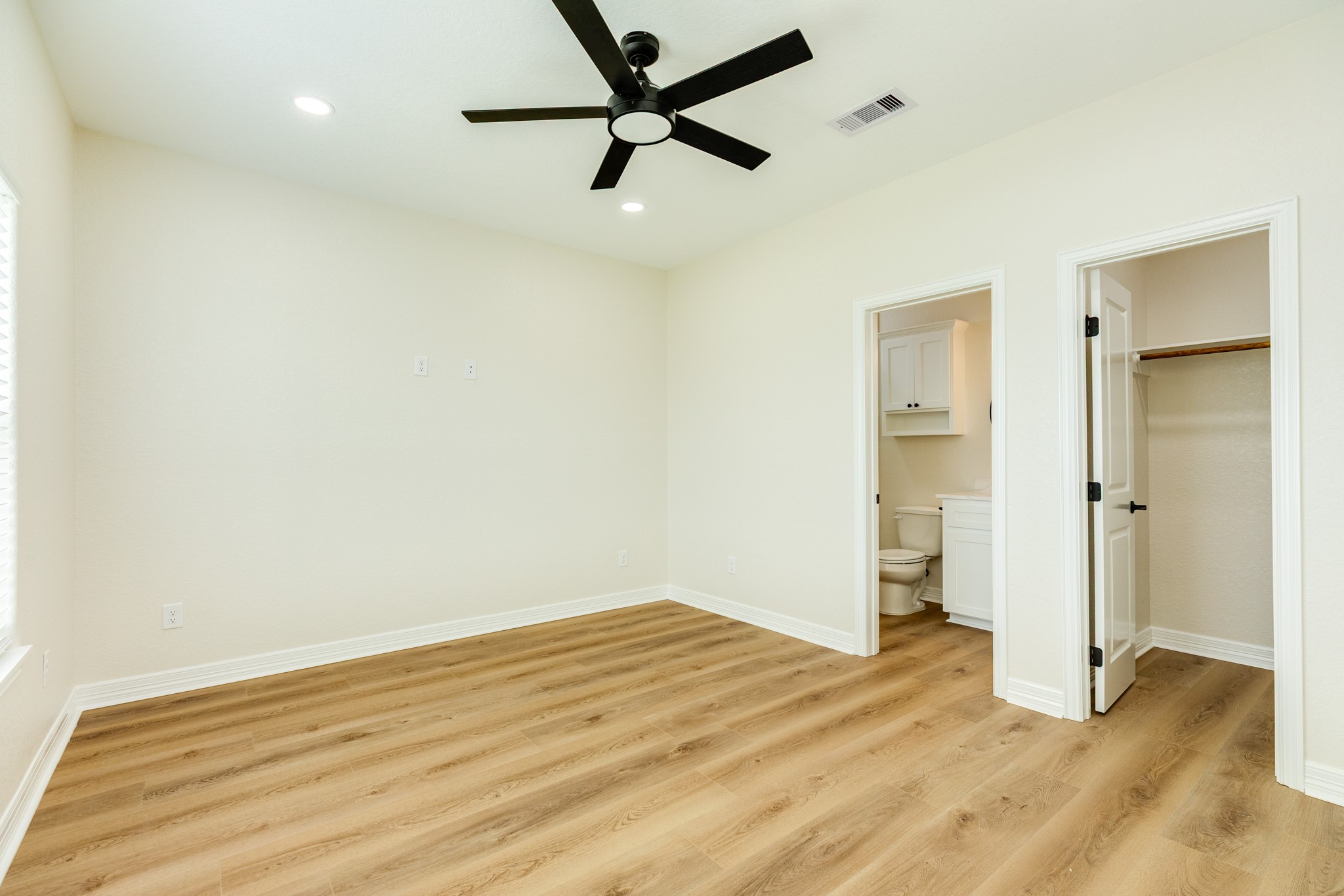1106 White Cap Drive Property Photo 29