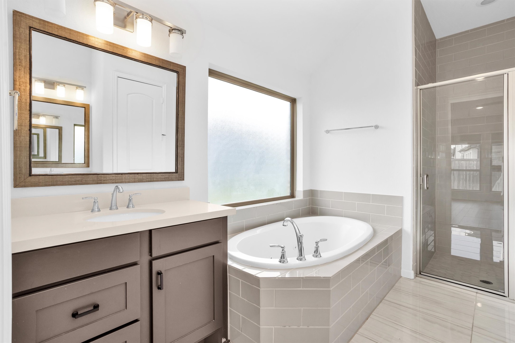 18402 Circle Bar Ranch Court Property Photo 17