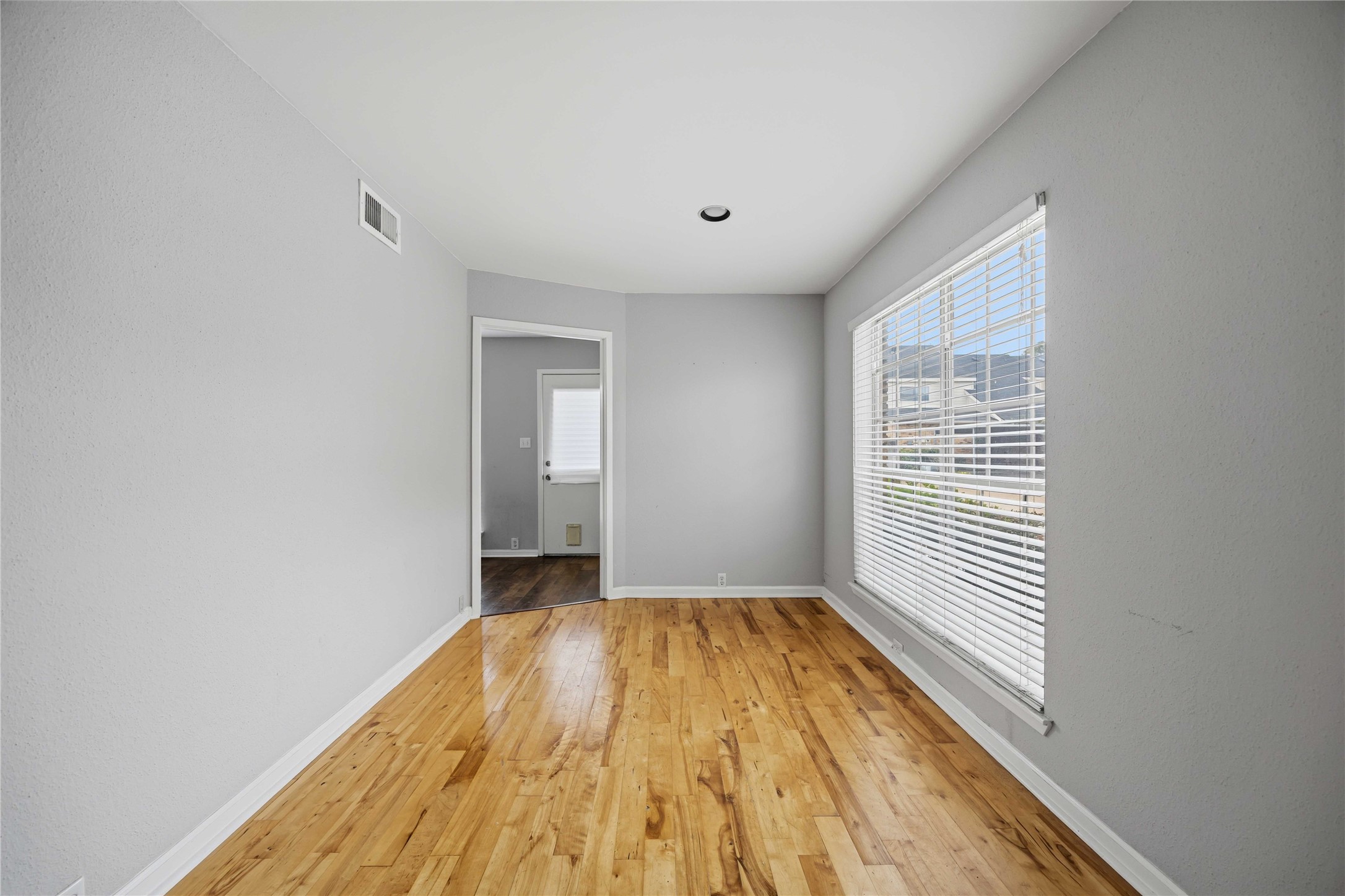 6201 Beverlyhill Street 30 Property Photo 8