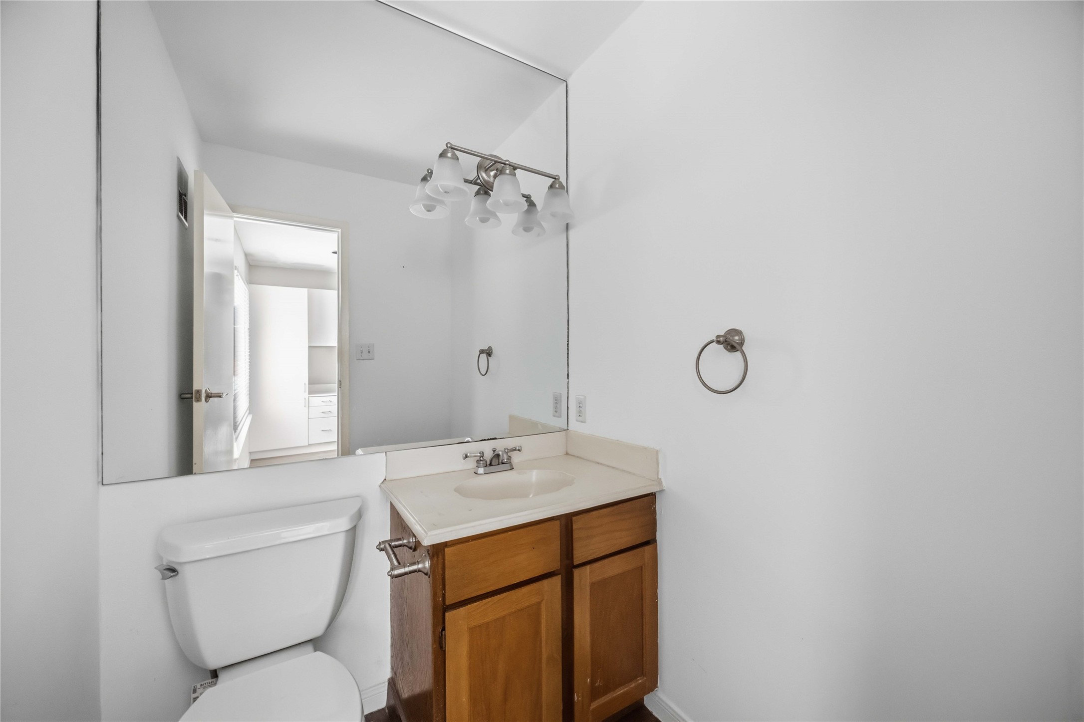 6201 Beverlyhill Street 30 Property Photo 9