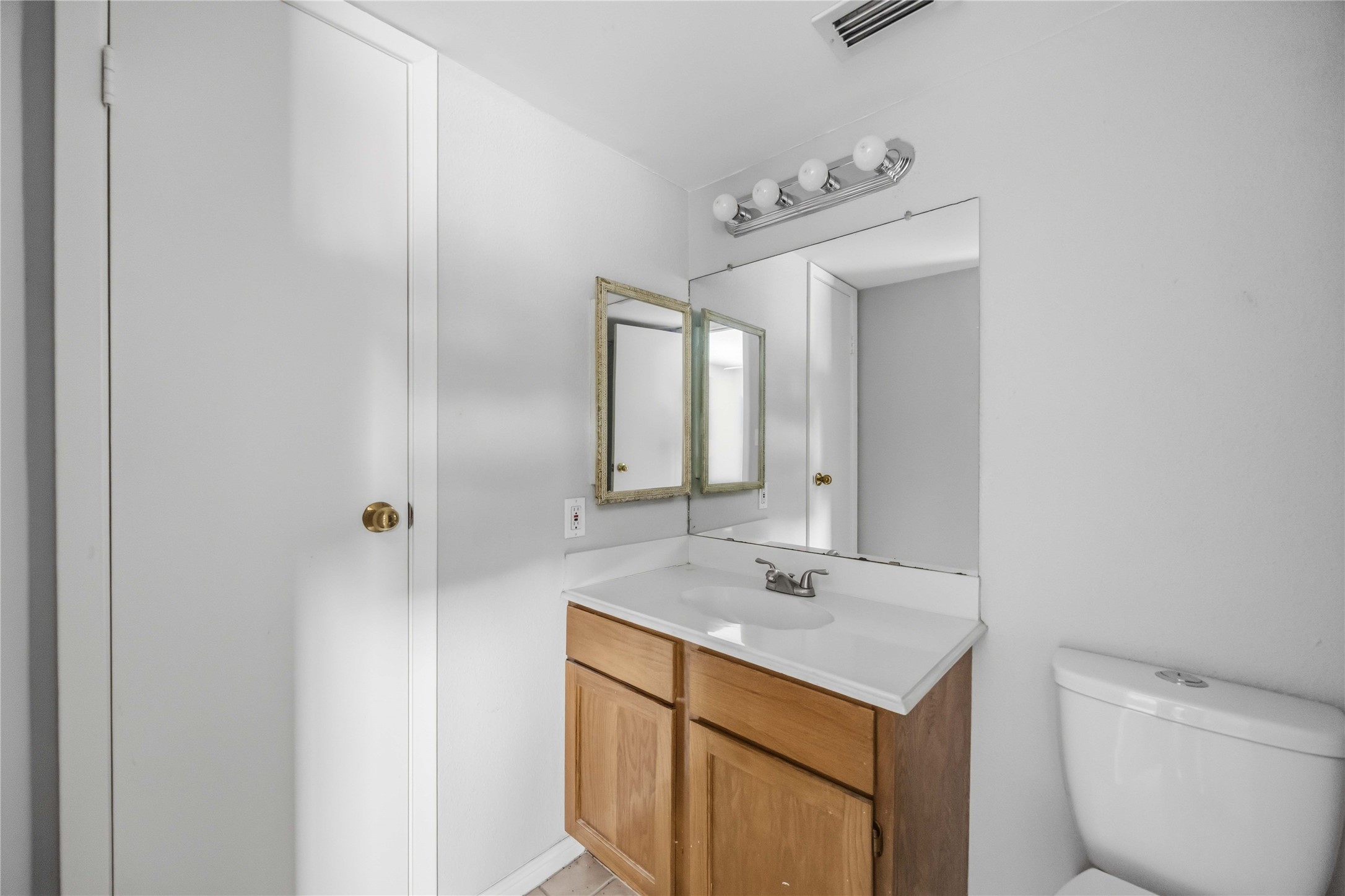 6201 Beverlyhill Street 30 Property Photo 19