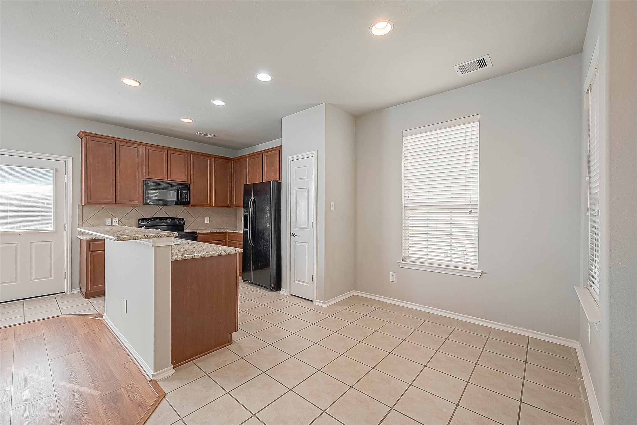 2748 Maybrook Hollow Lane Property Photo 6