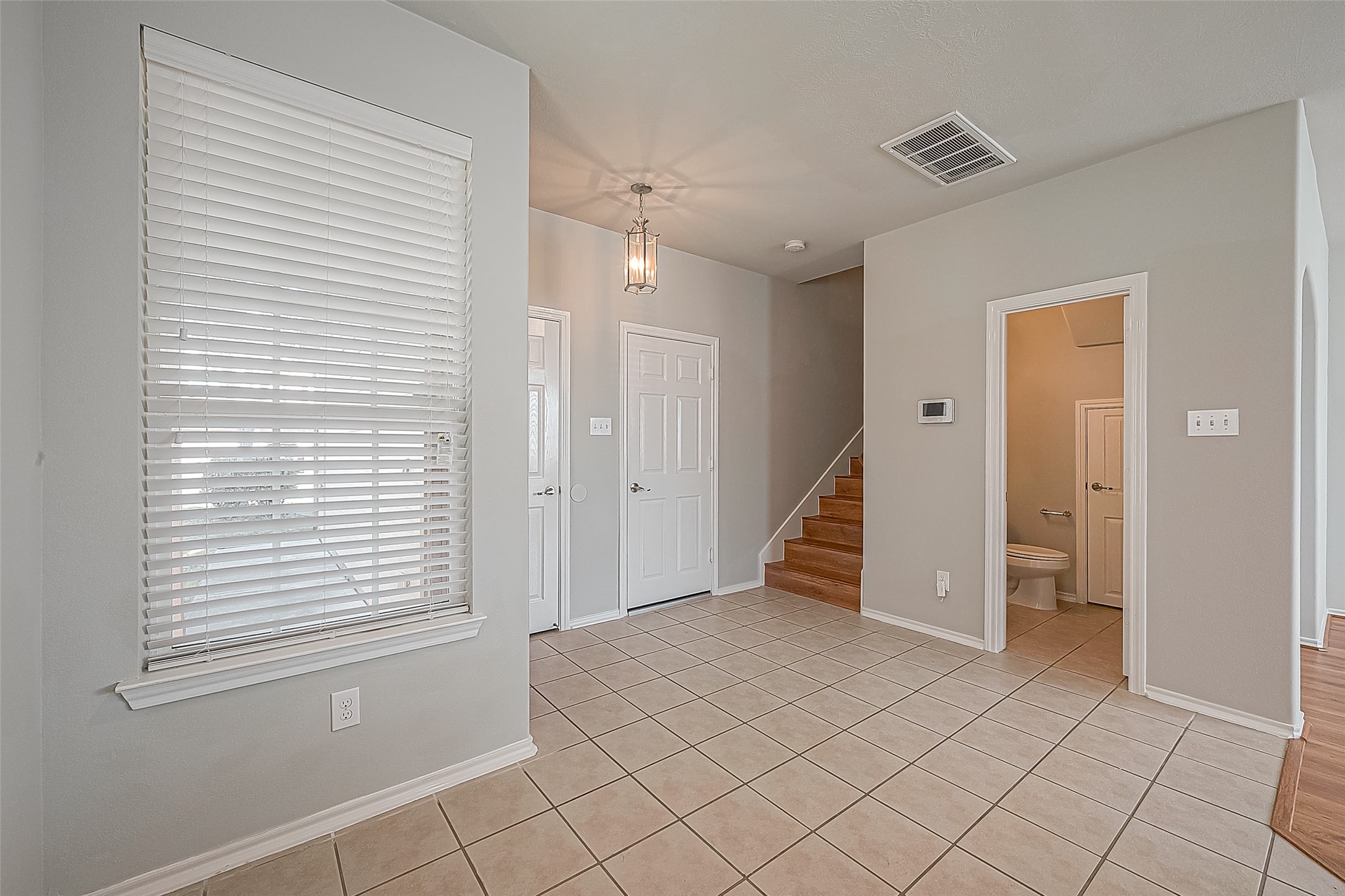 2748 Maybrook Hollow Lane Property Photo 8