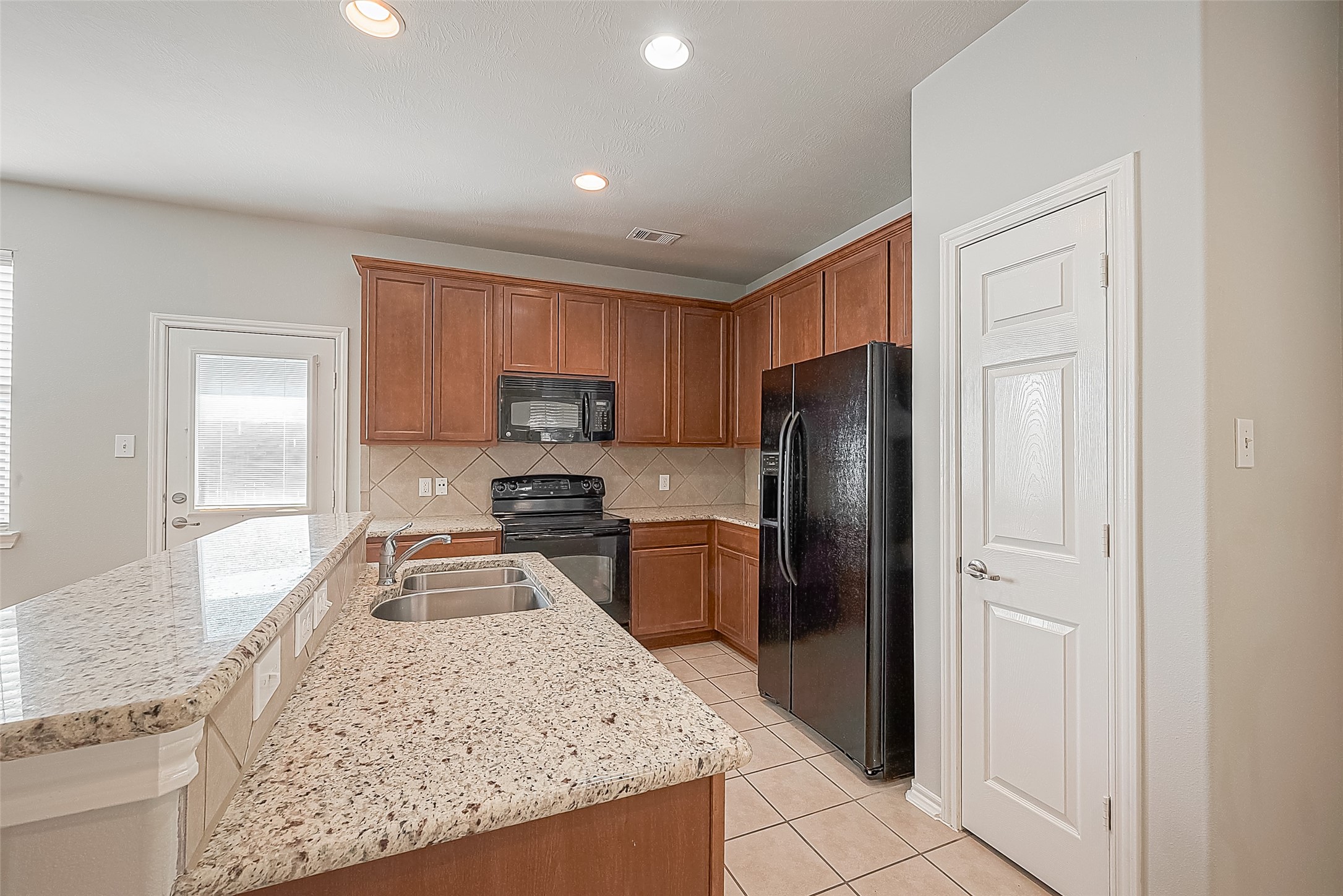 2748 Maybrook Hollow Lane Property Photo 13