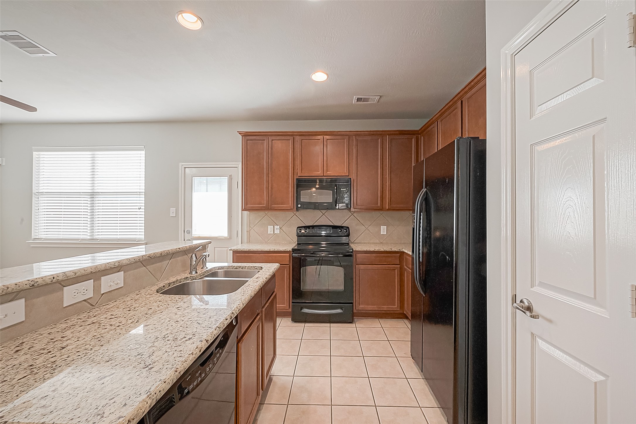 2748 Maybrook Hollow Lane Property Photo 14