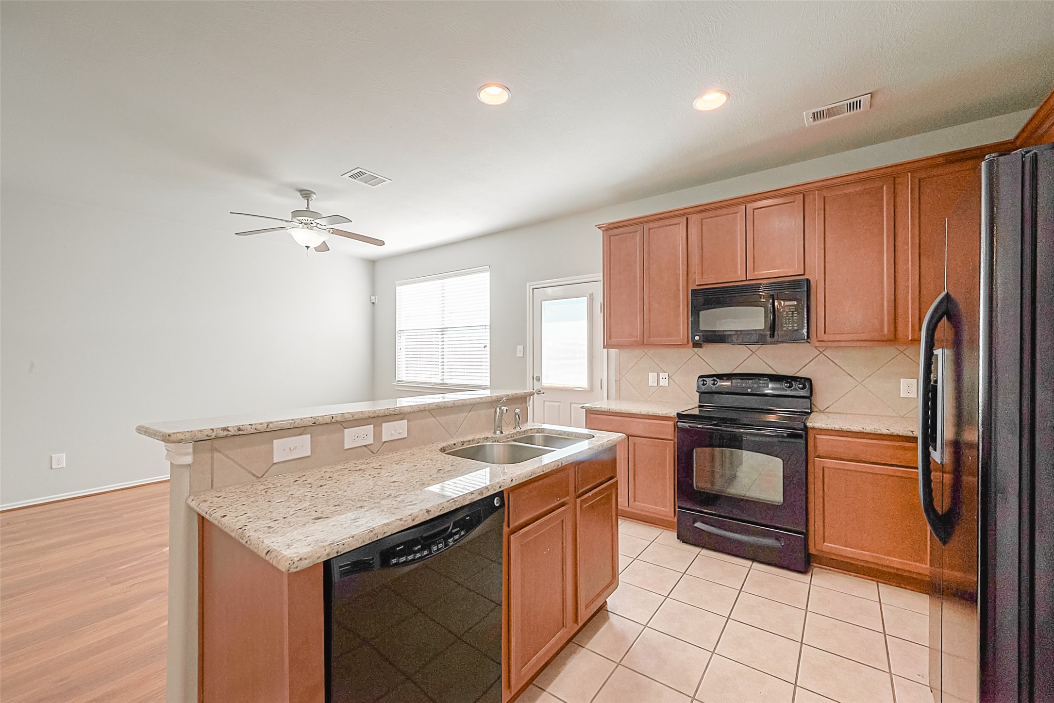 2748 Maybrook Hollow Lane Property Photo 15