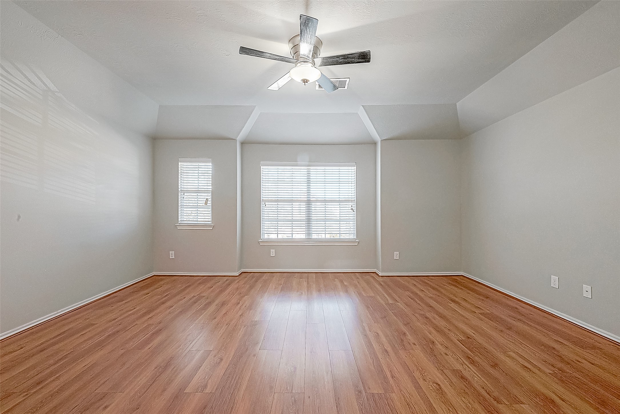 2748 Maybrook Hollow Lane Property Photo 28