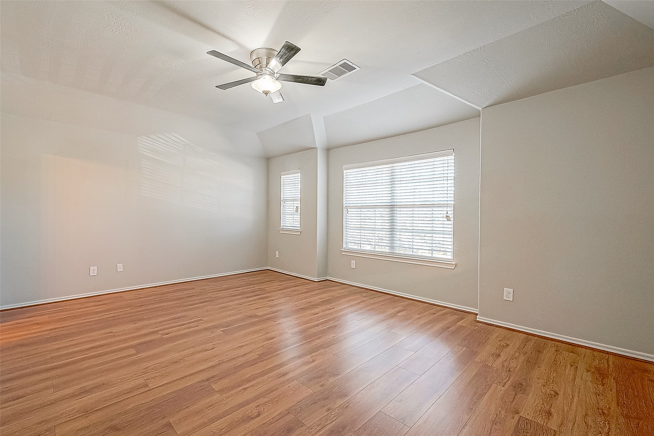 2748 Maybrook Hollow Lane Property Photo 29