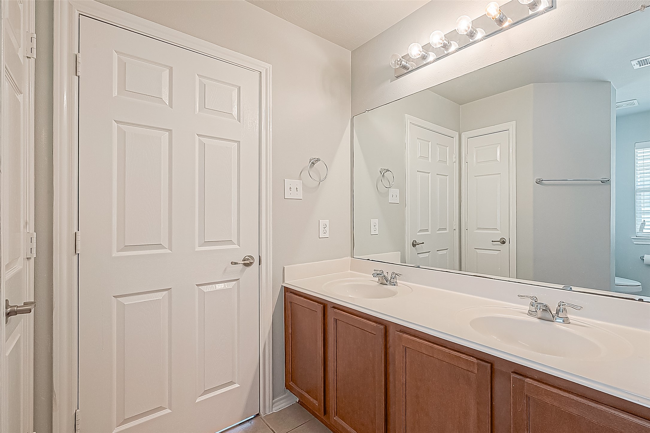 2748 Maybrook Hollow Lane Property Photo 35