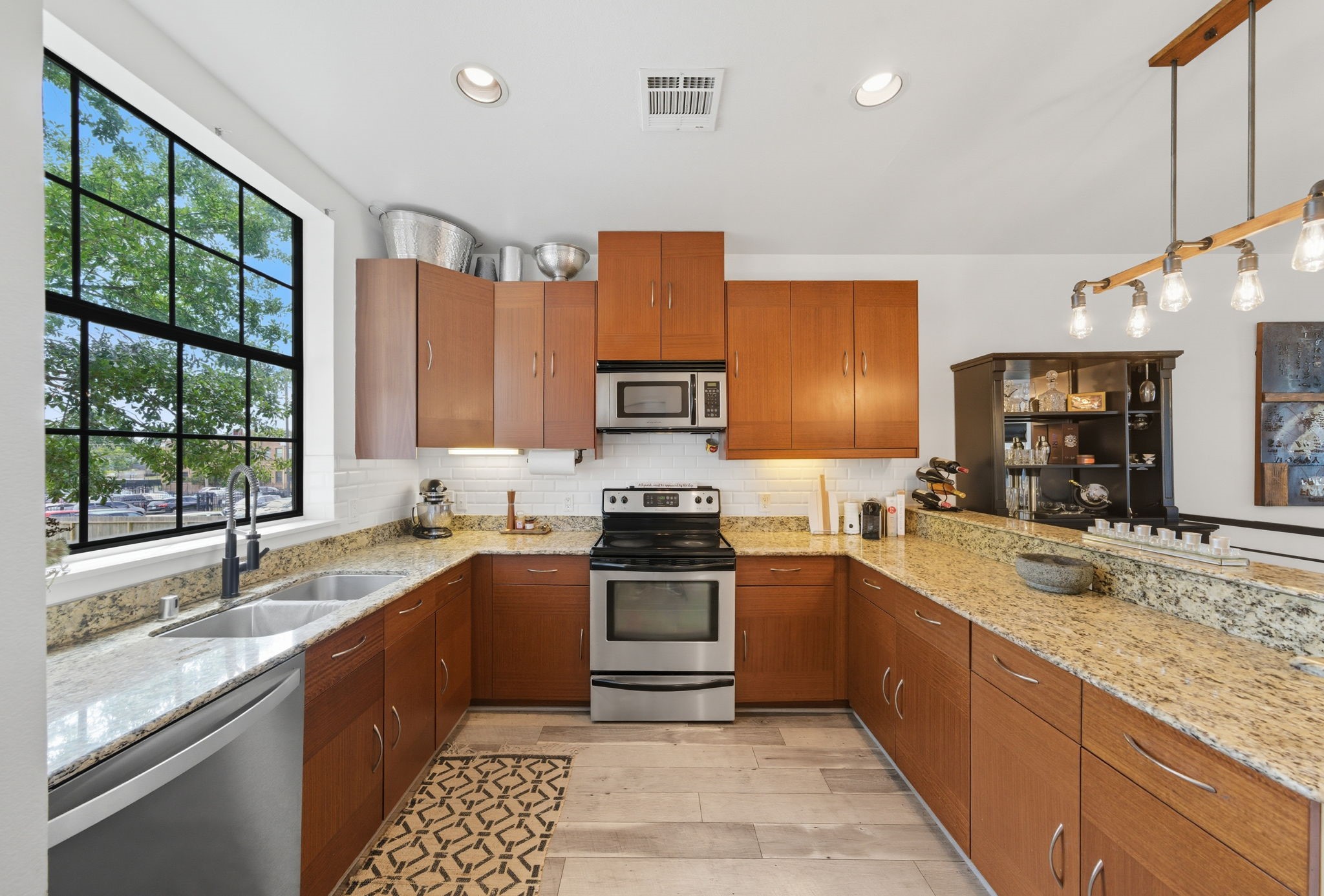 310 S Jensen Drive 7 Property Photo 14