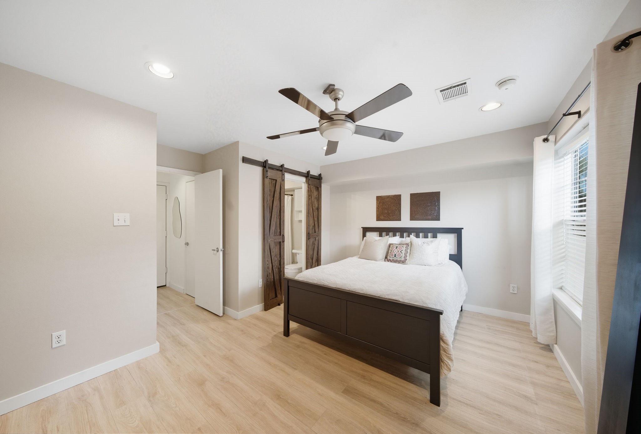 310 S Jensen Drive 7 Property Photo 17