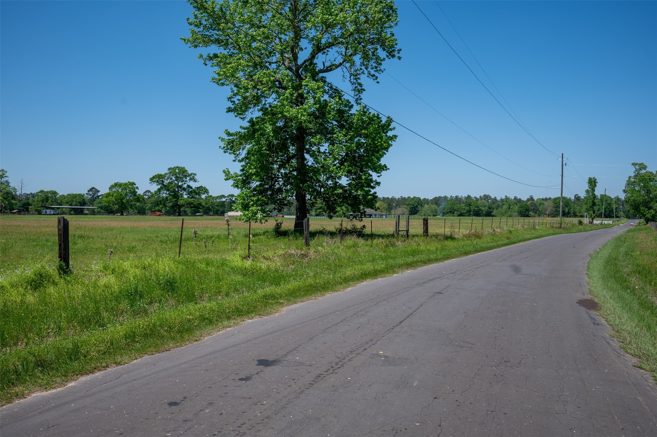 219 County Road 4800 Property Photo 47