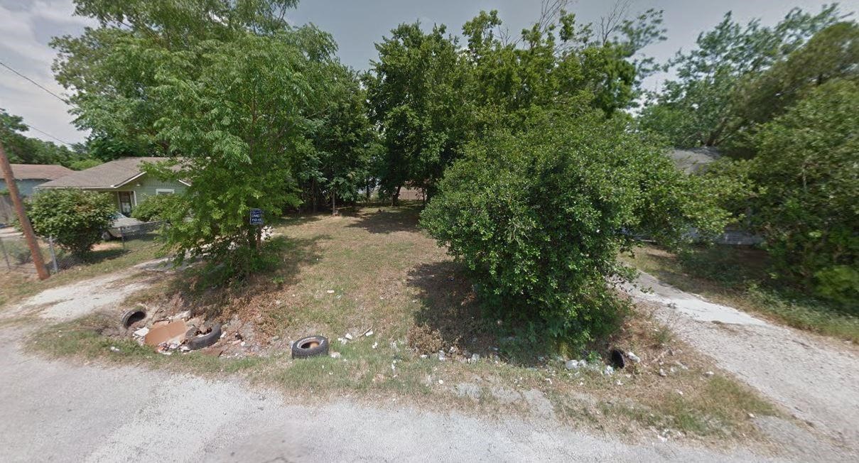 2918 Staples Street Property Photo 1