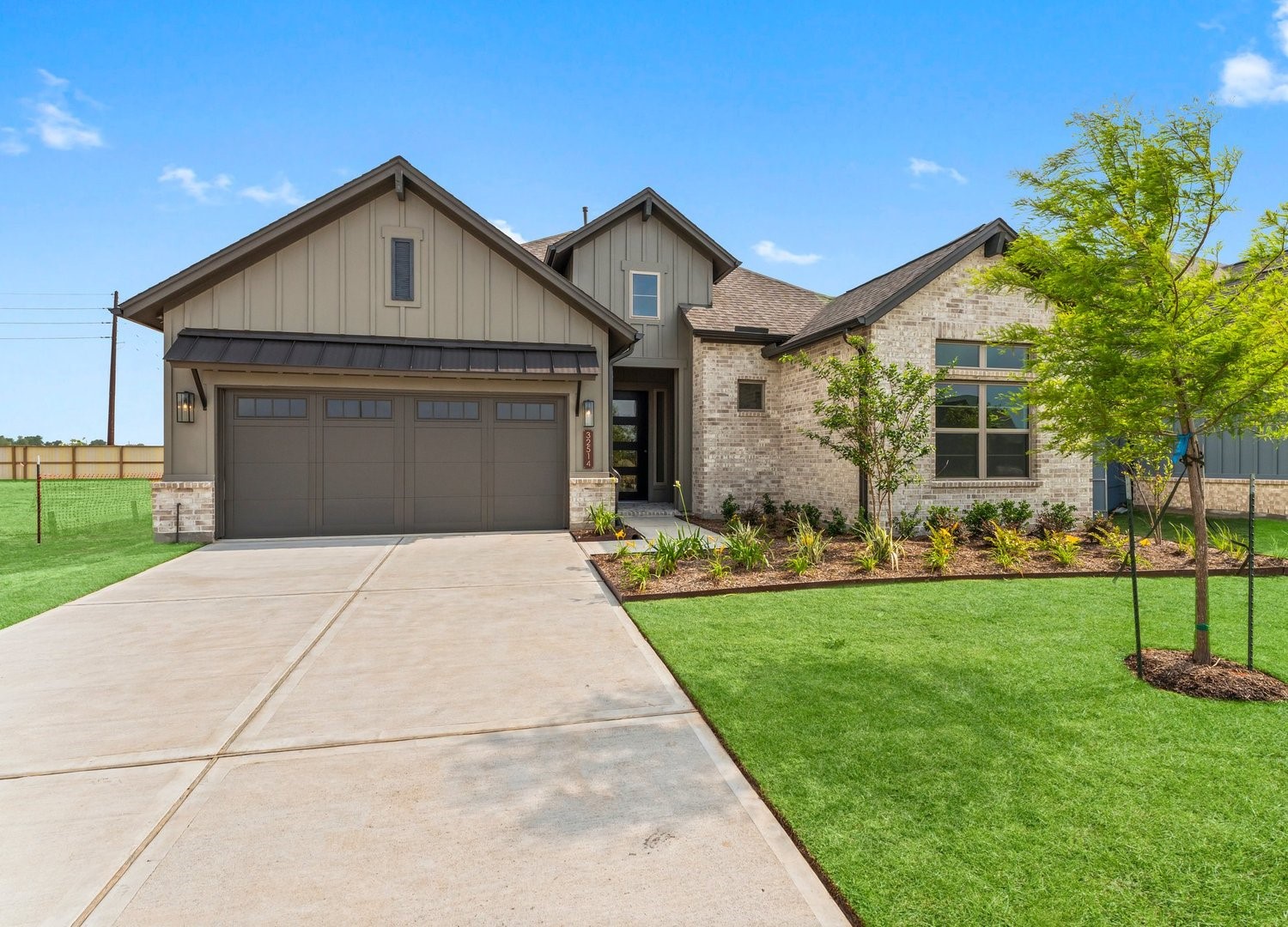 32514 Ebony Jewelwing Court Property Photo 1