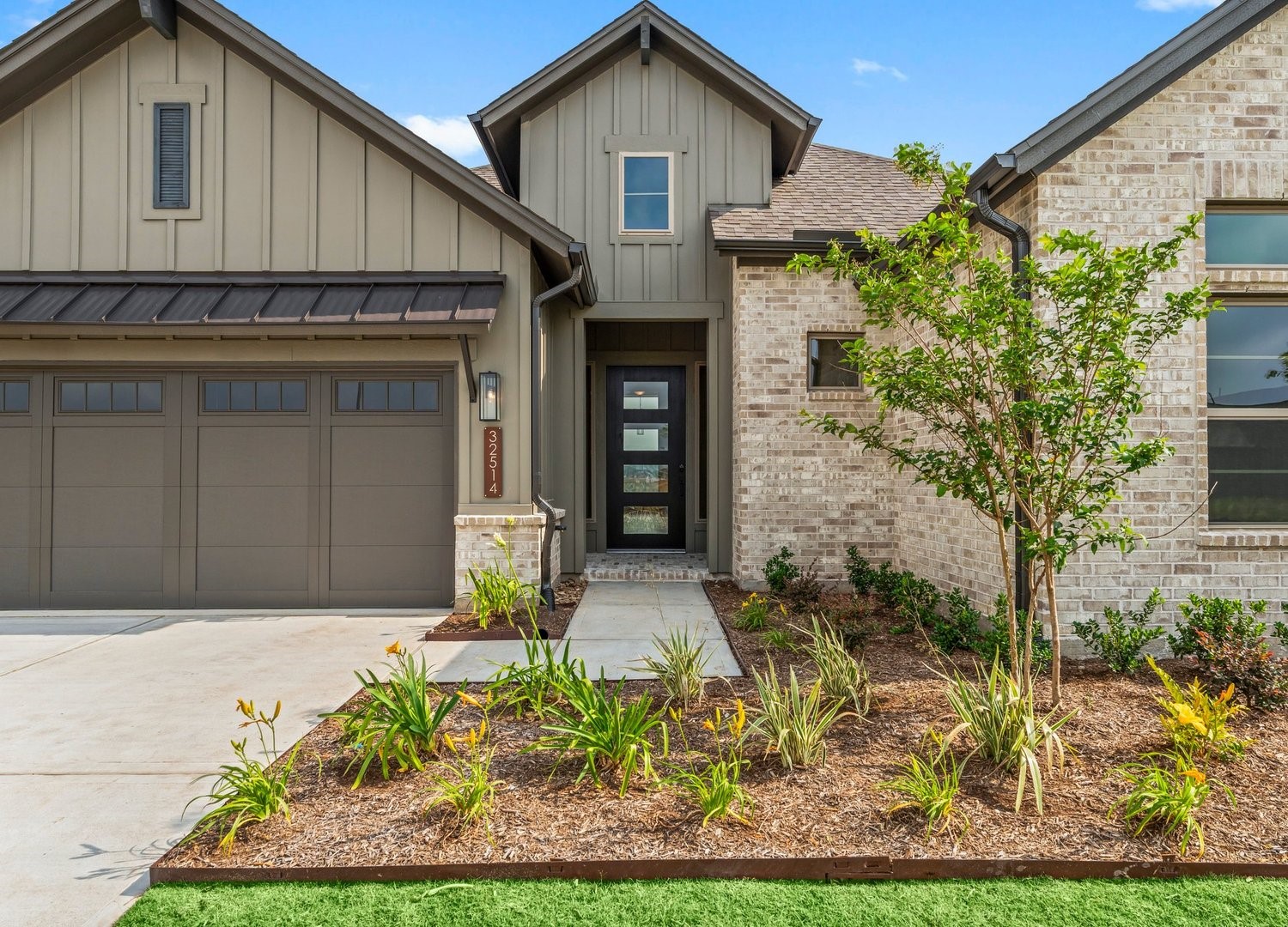 32514 Ebony Jewelwing Court Property Photo 2