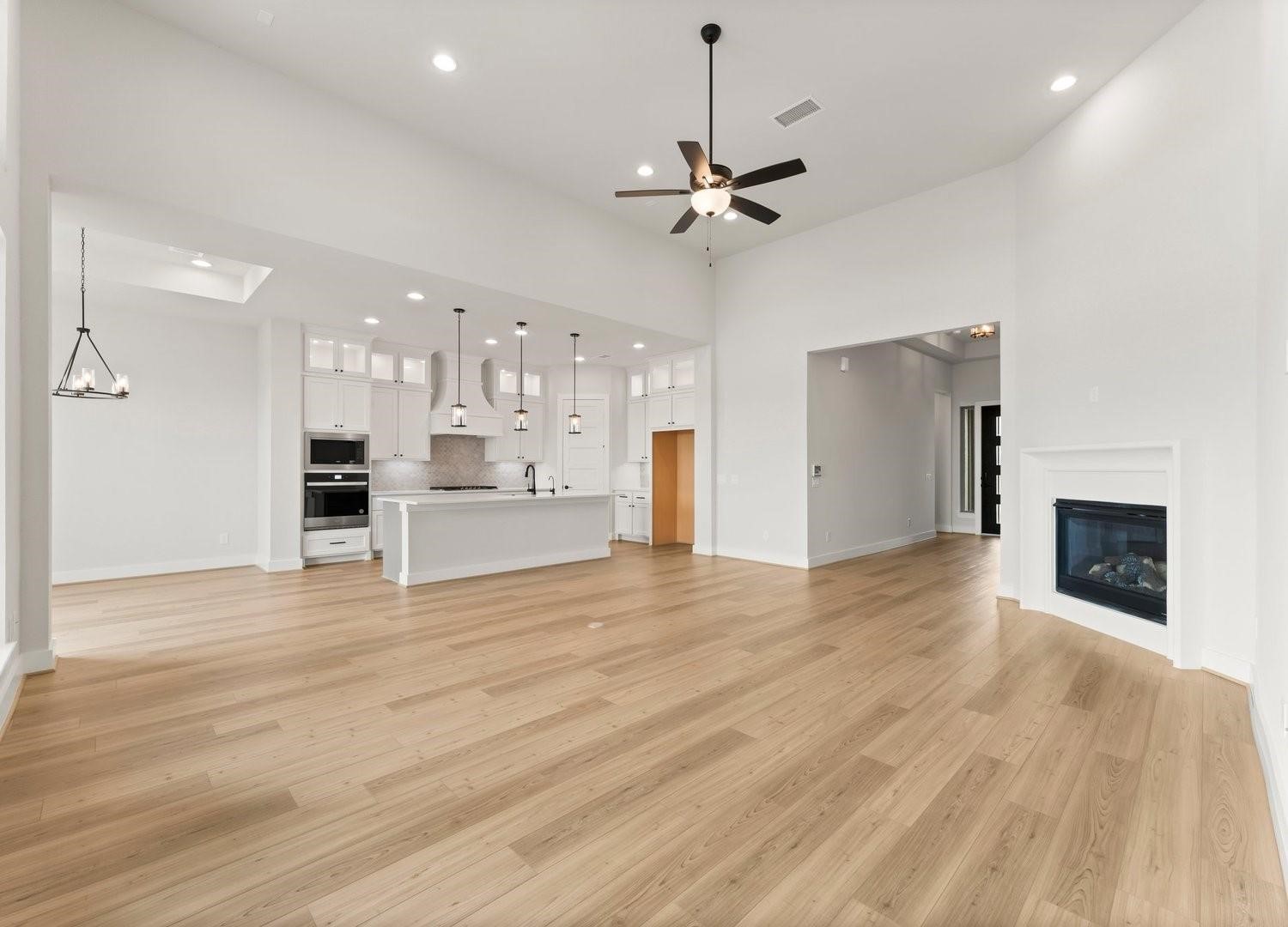 32514 Ebony Jewelwing Court Property Photo 4