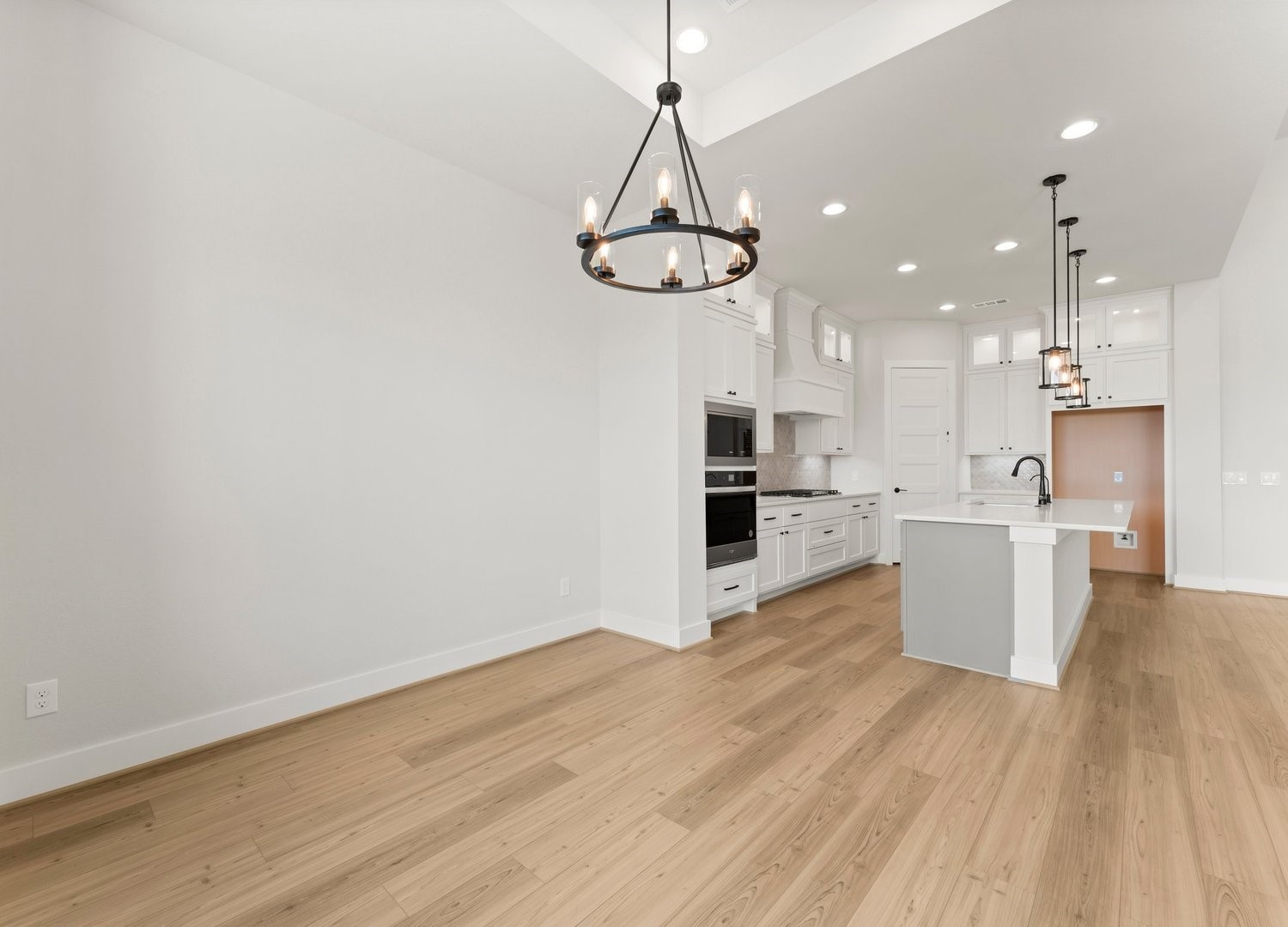 32514 Ebony Jewelwing Court Property Photo 10