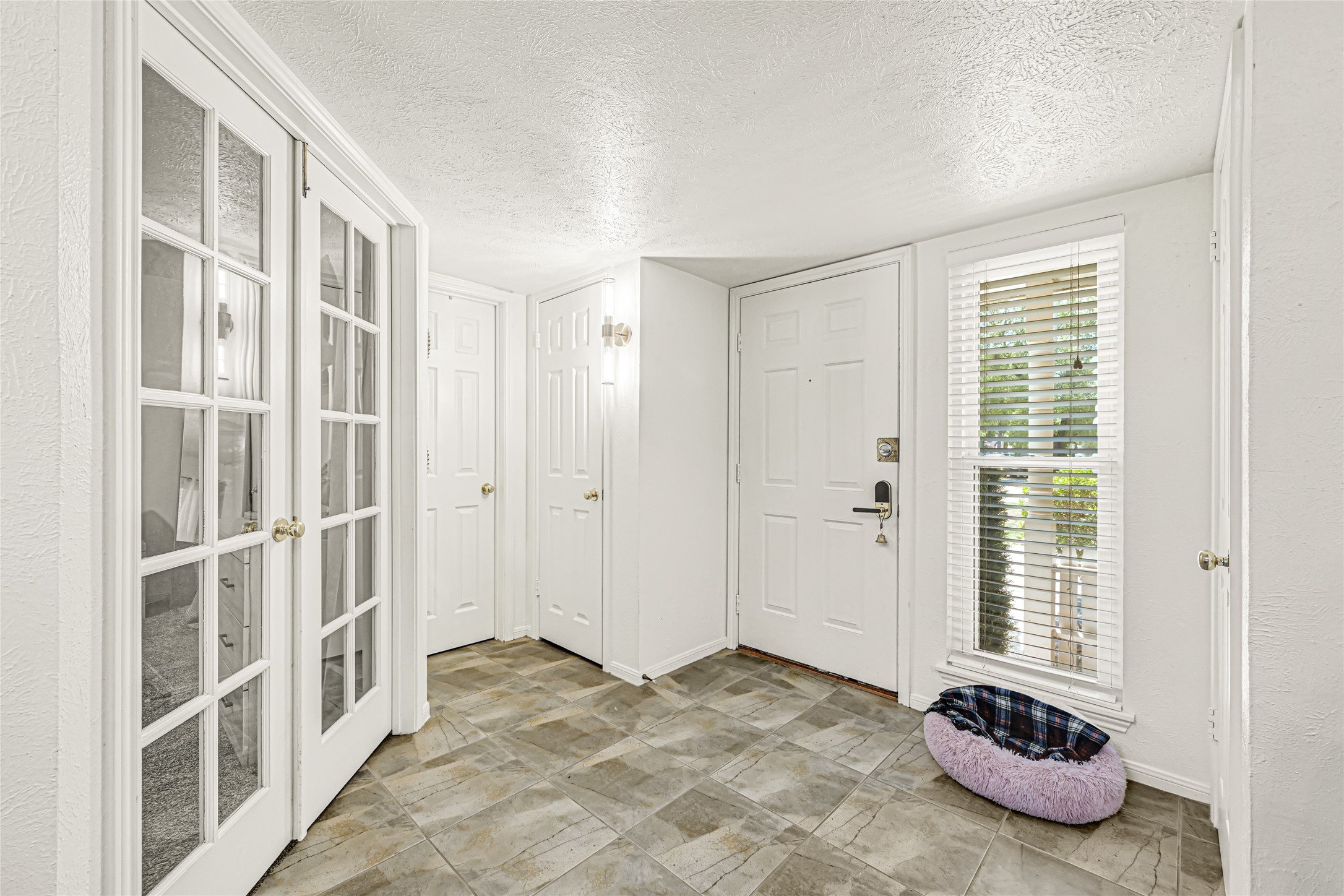 8031 Summer Place Drive Property Photo 4