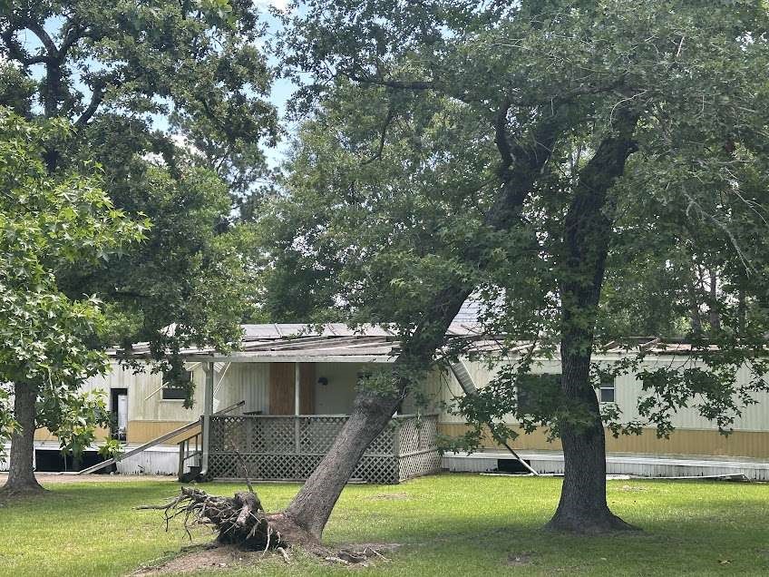 300 Linn Street Property Photo 1