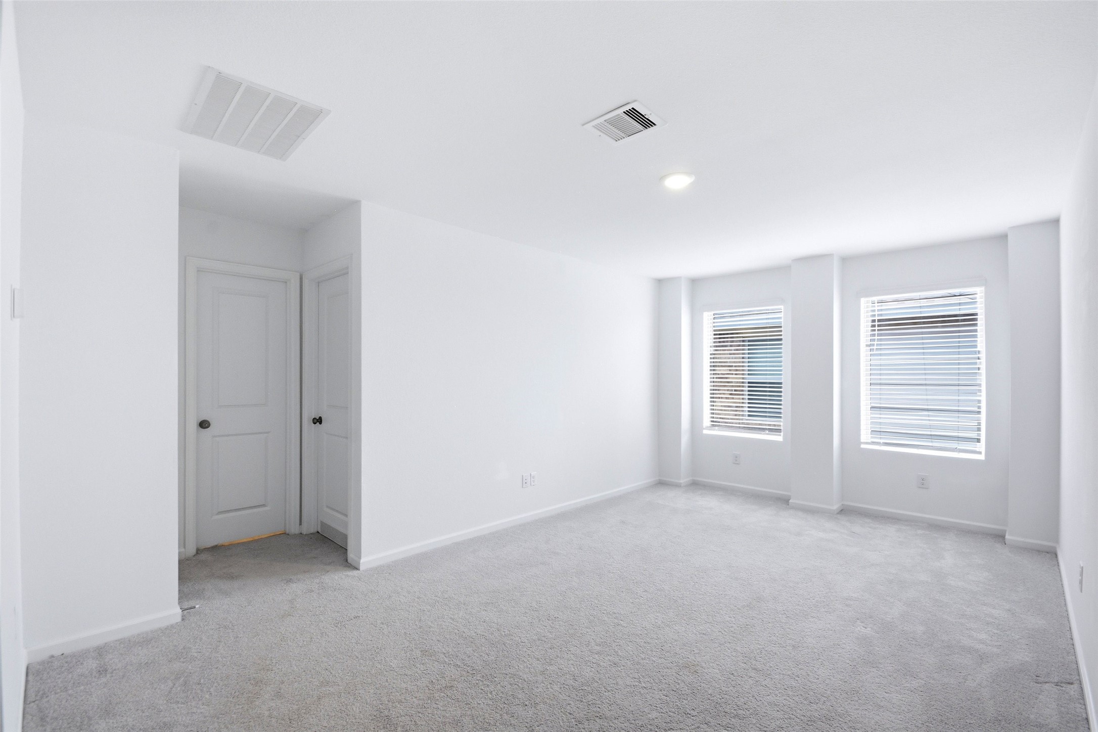 27147 Breakaway Lane Property Photo 12