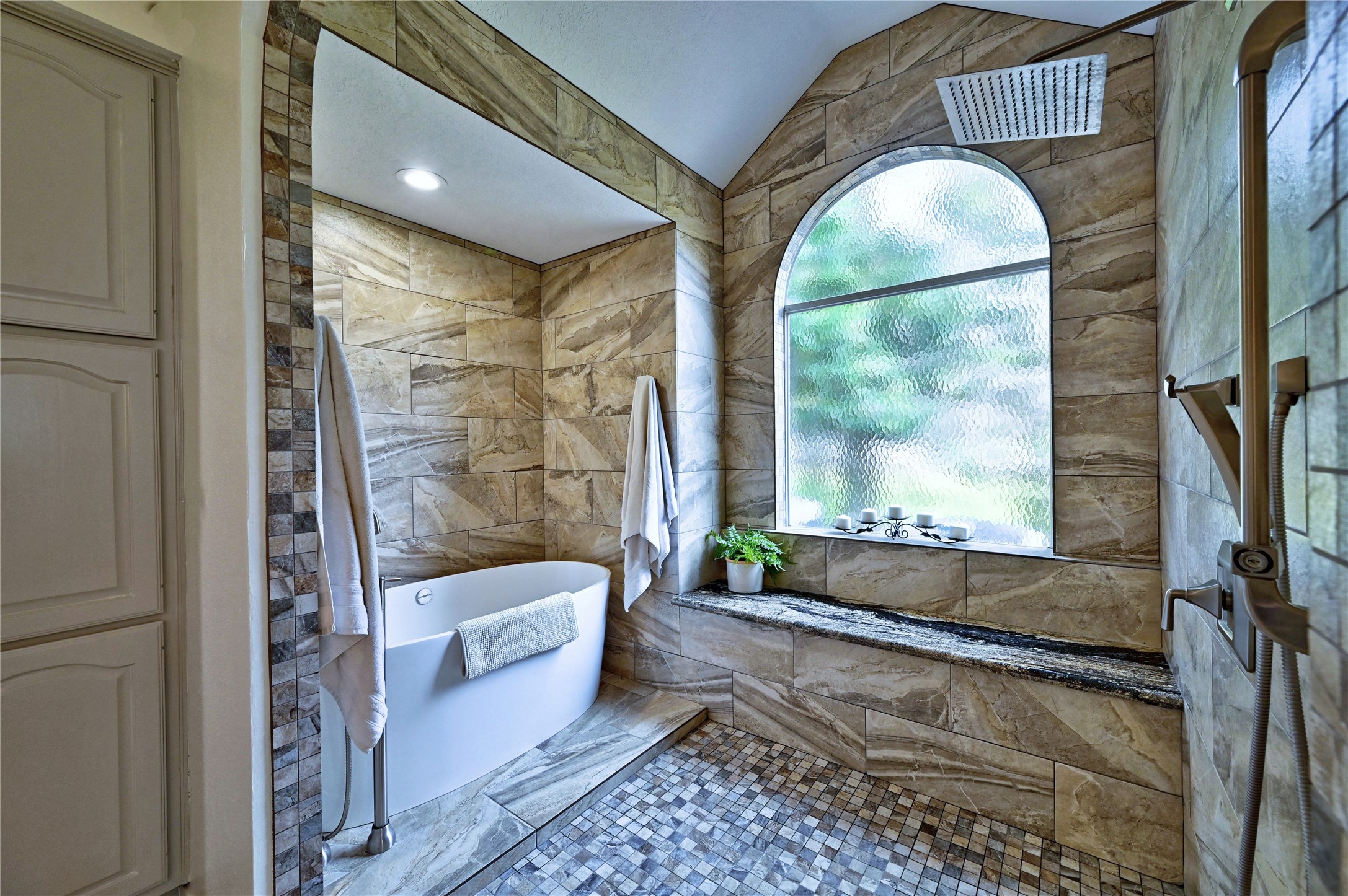 15461 Bedford Lane Property Photo 28