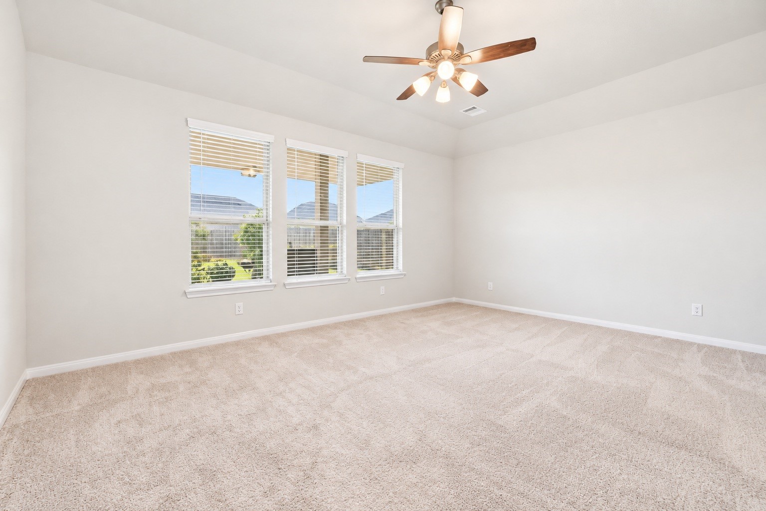 28934 Canyon Oak Drive Property Photo 11