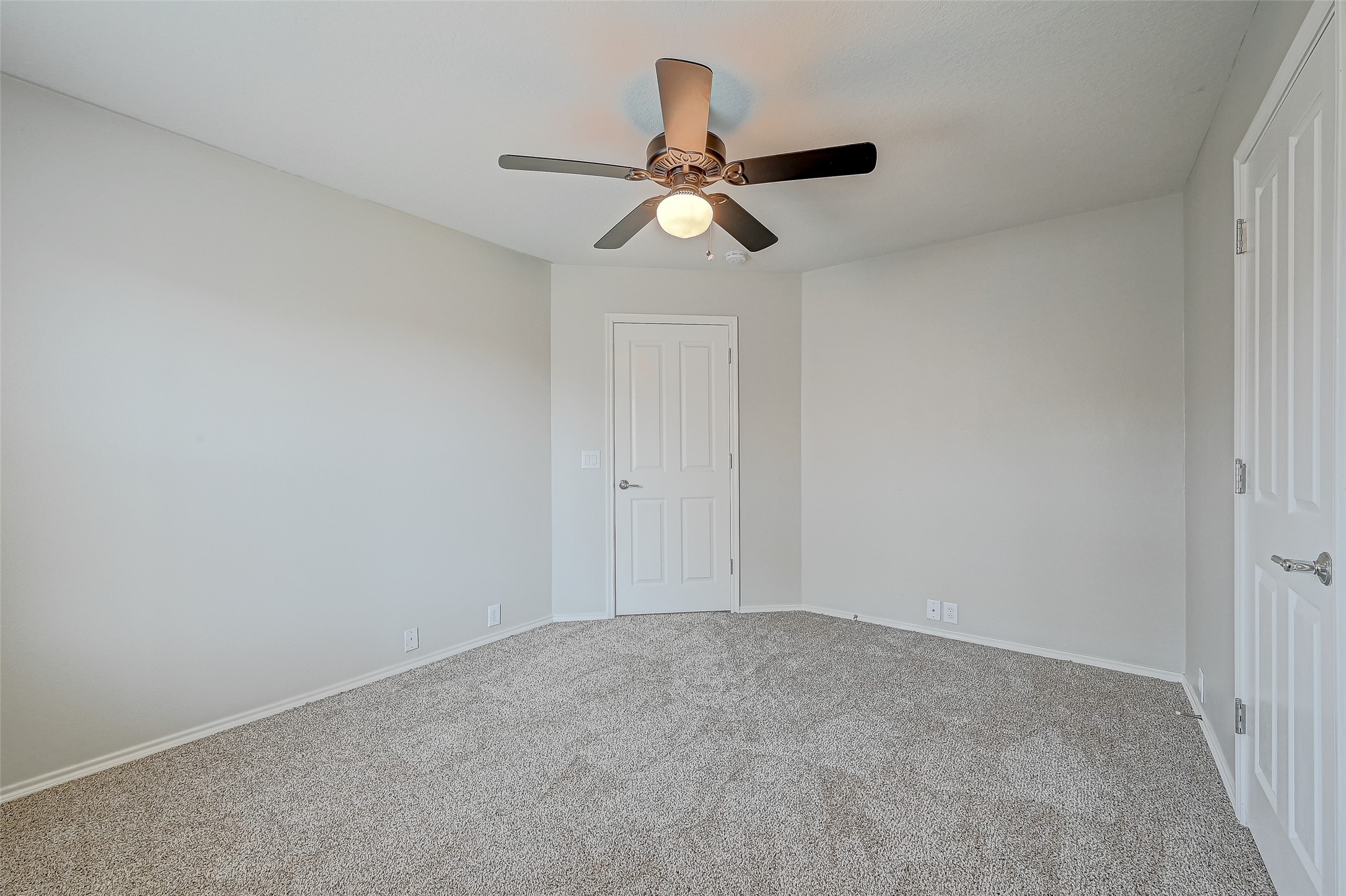 13600 Breton Ridge Street 32c Property Photo 33