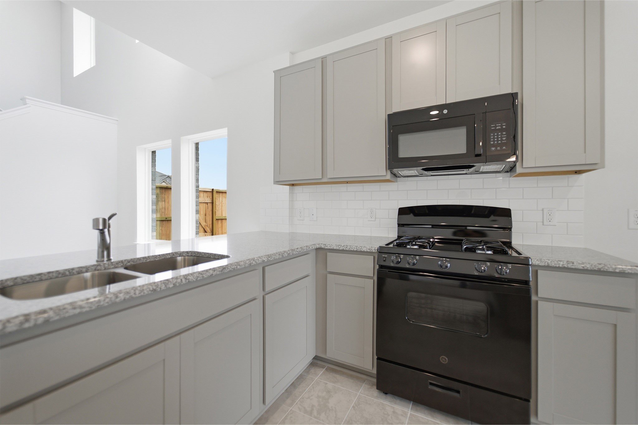 14309 Pine Cliffs Drive Property Photo 10