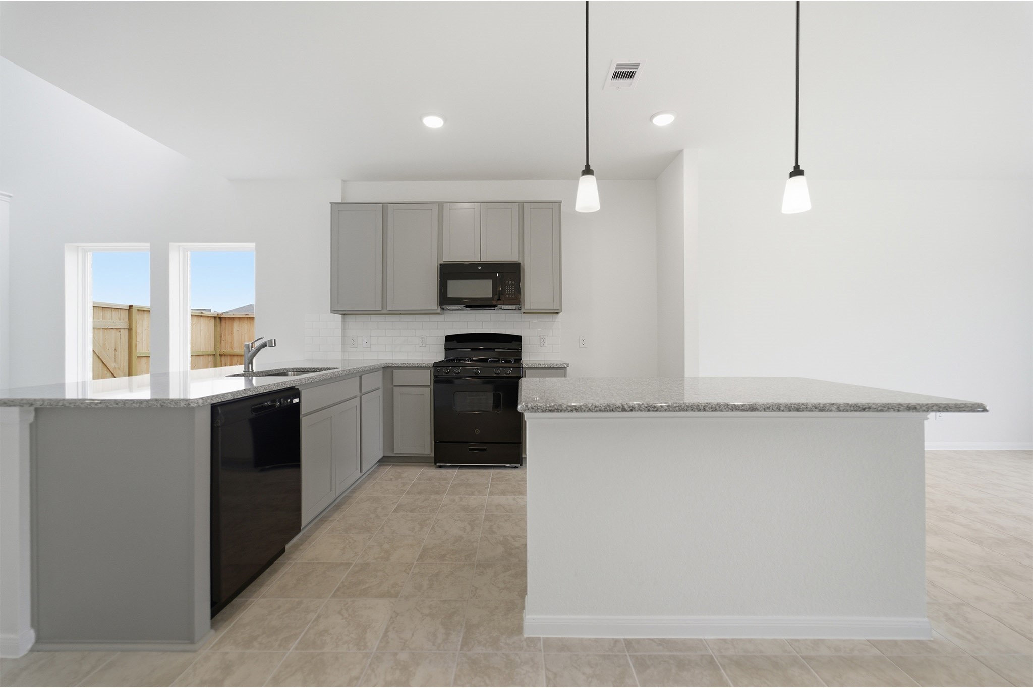 14309 Pine Cliffs Drive Property Photo 11