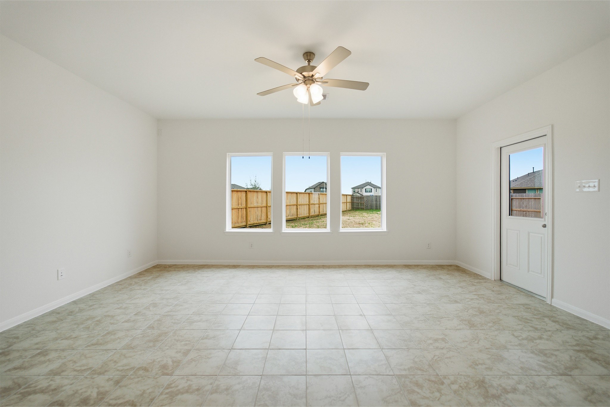 14309 Pine Cliffs Drive Property Photo 16