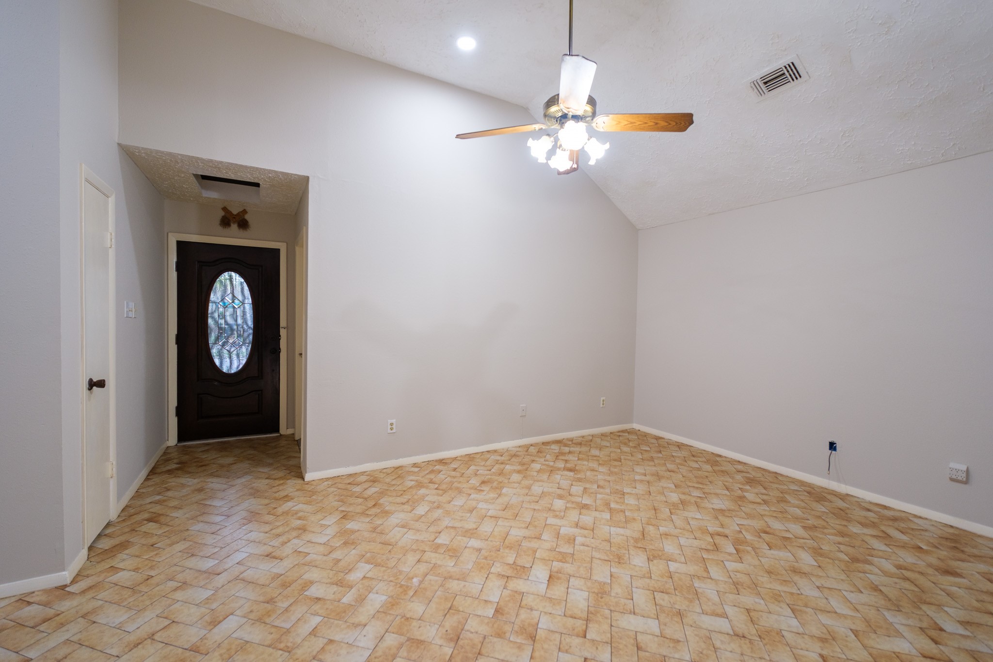 7521 Brookleaf Drive Property Photo 2