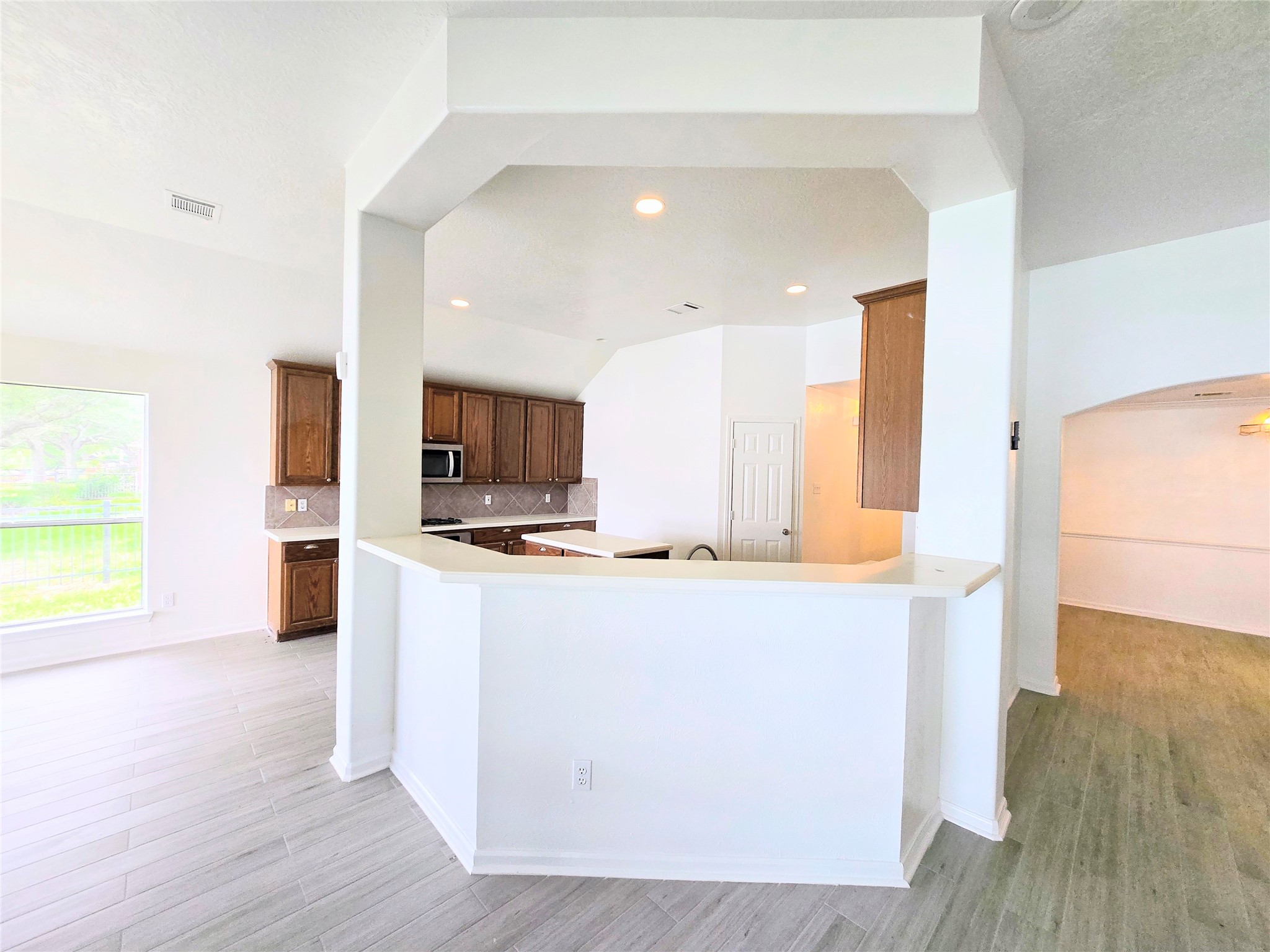 4018 Crystal Lake Circle N Property Photo 15