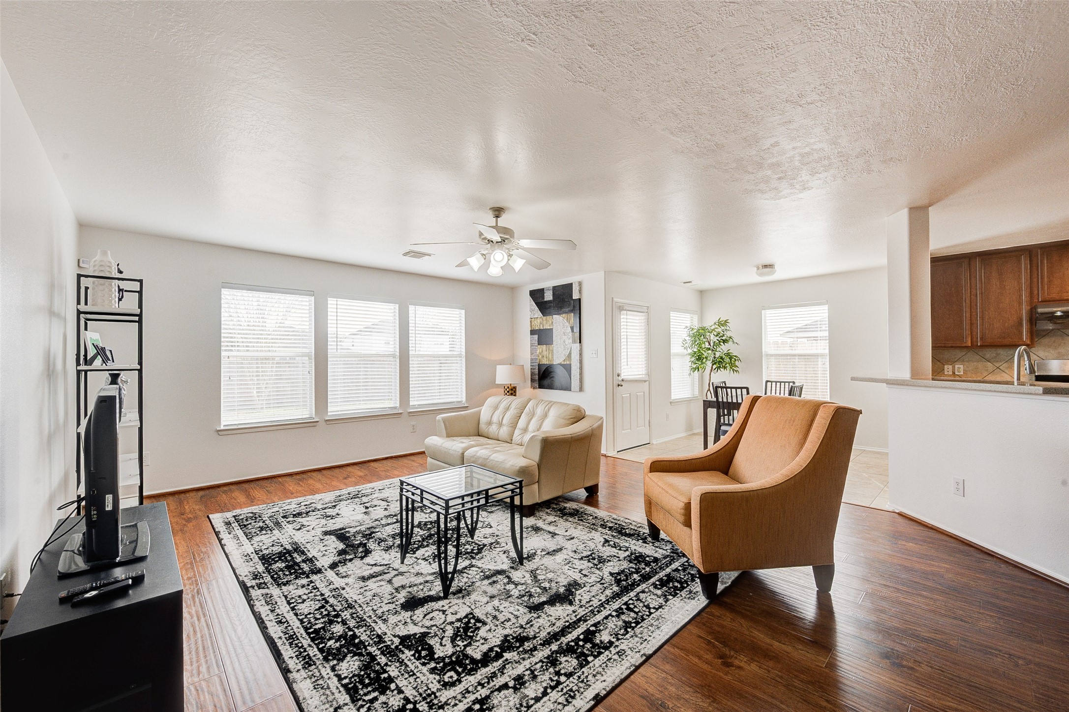 2715 Eros Lane Property Photo 4