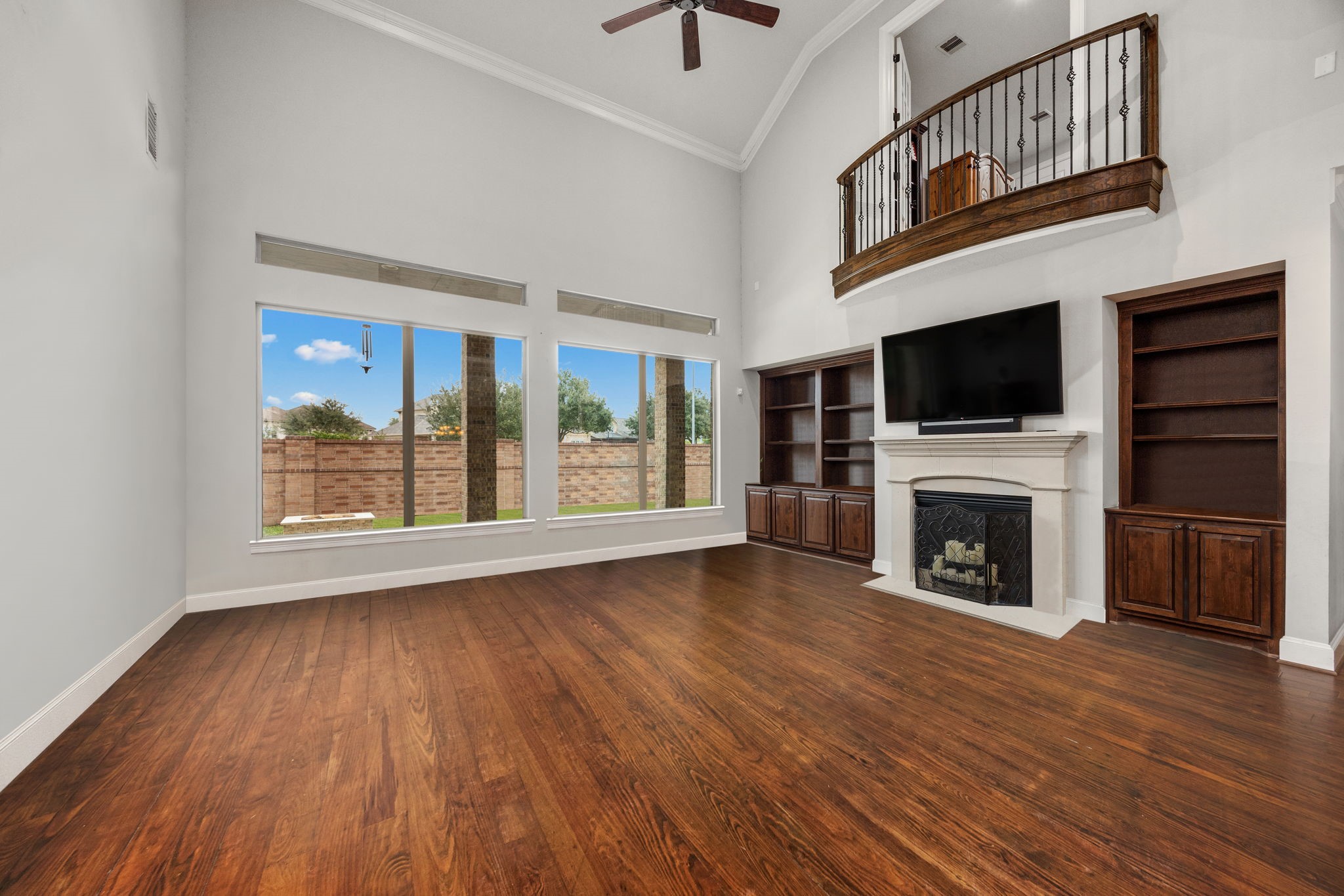 11418 Lazarro Lane Property Photo 4