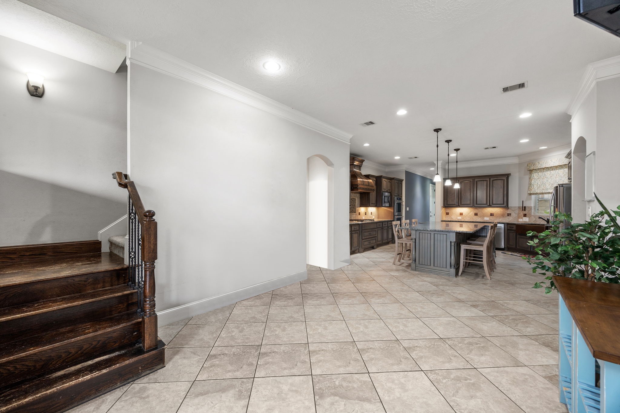 11418 Lazarro Lane Property Photo 5