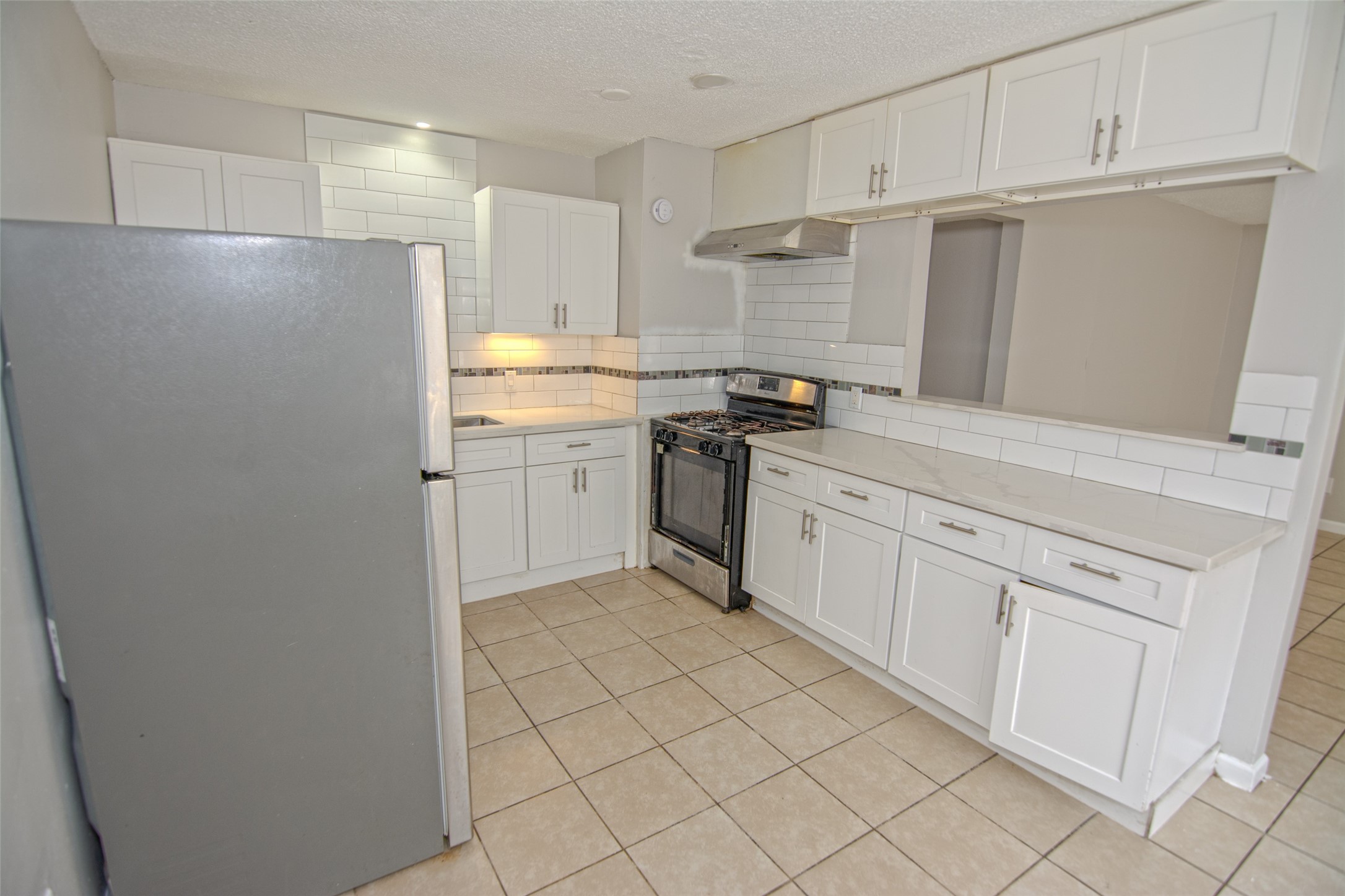 1661 Northwood Street 1661 Property Photo 3