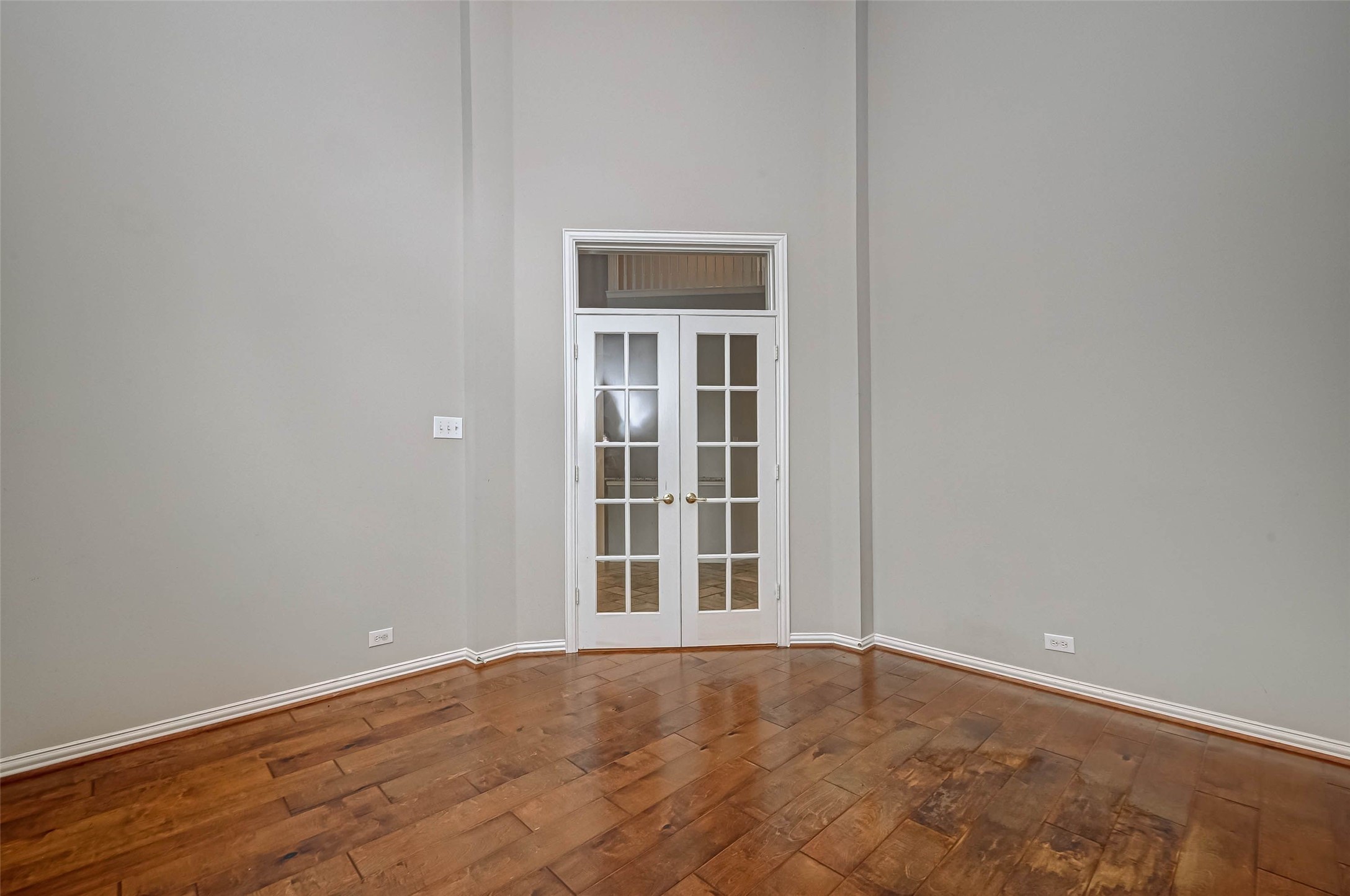 22714 Blenfield Property Photo 6