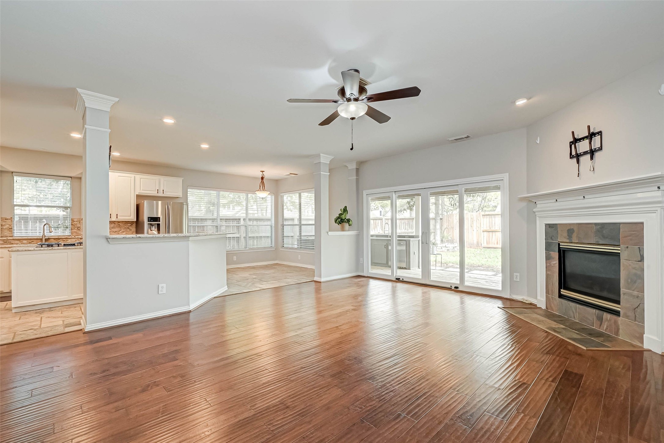 22714 Blenfield Property Photo 8