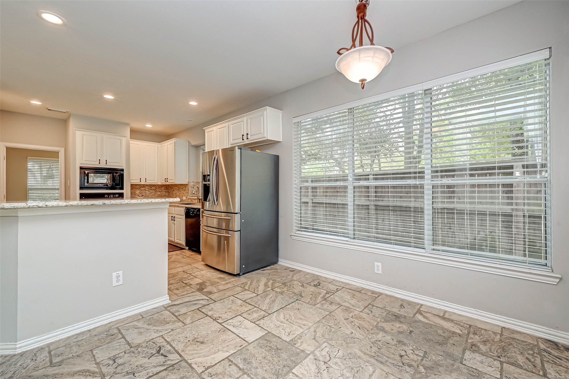 22714 Blenfield Property Photo 9