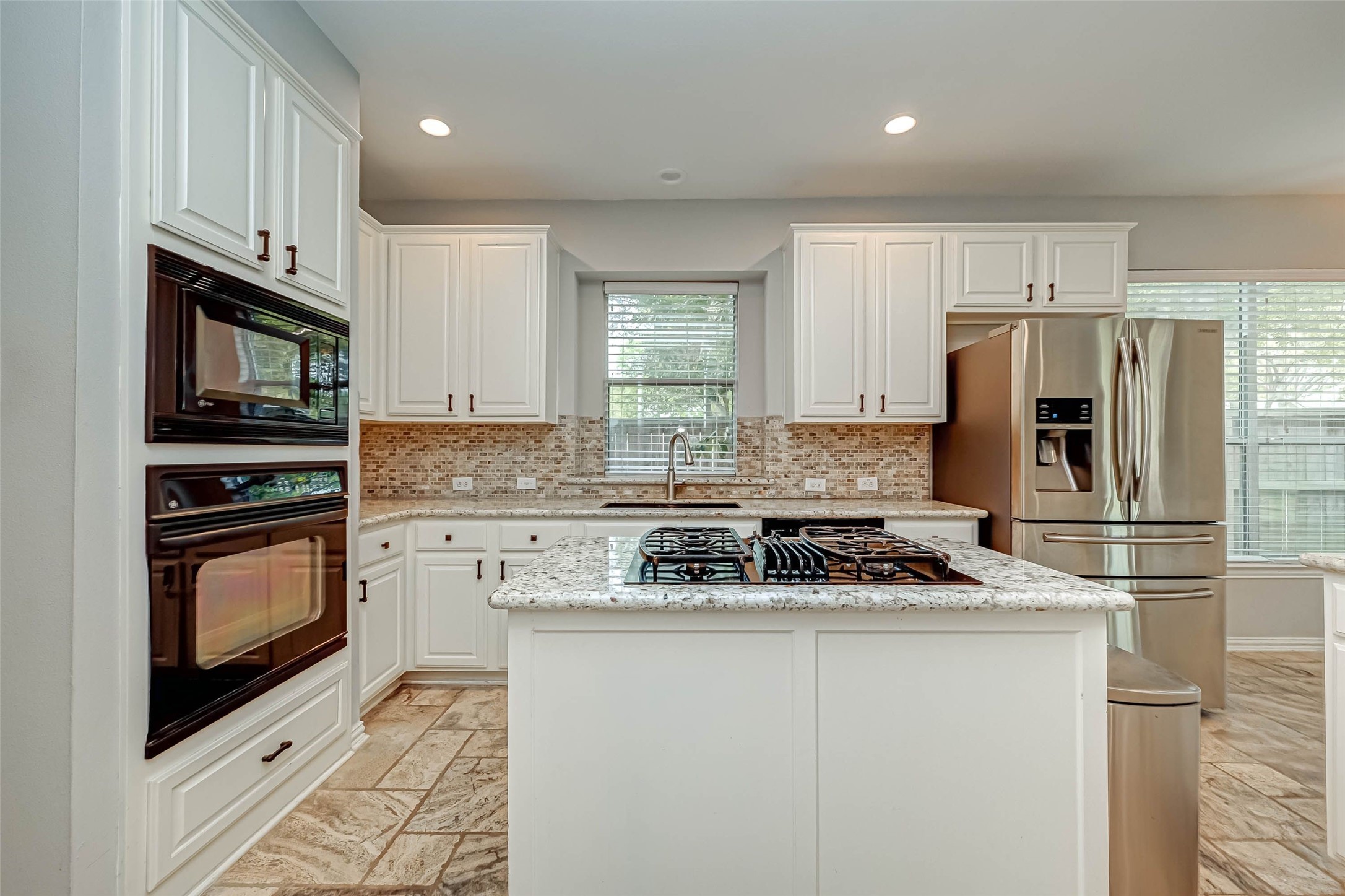 22714 Blenfield Property Photo 10
