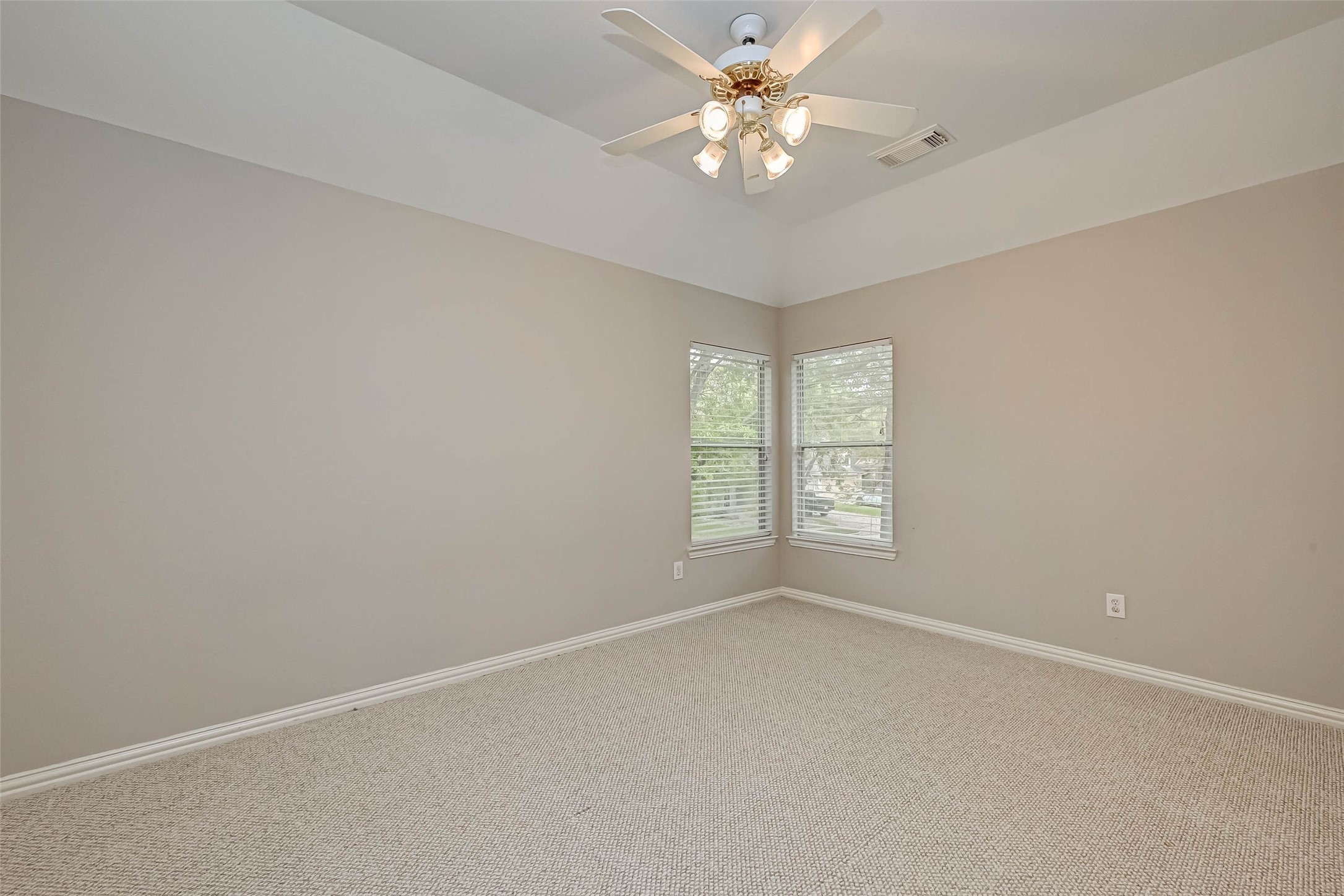 22714 Blenfield Property Photo 14