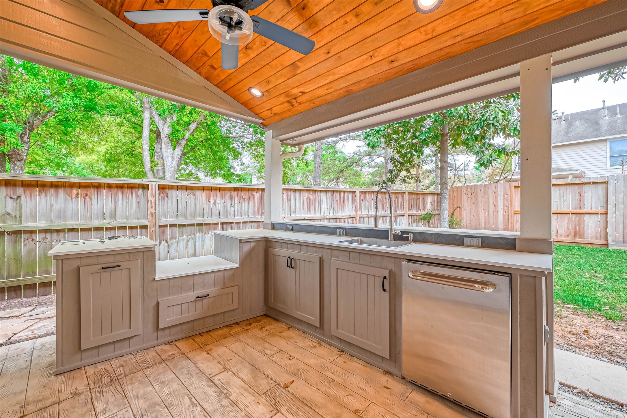 22714 Blenfield Property Photo 22