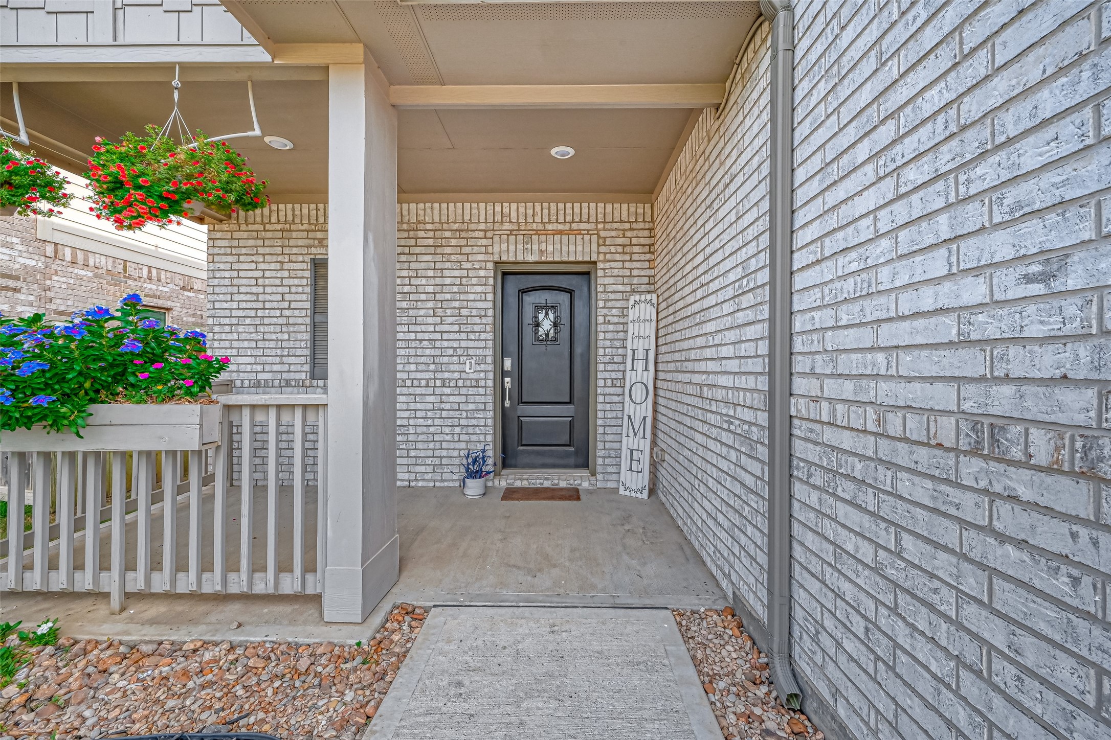 30822 Lake Spur Manor Property Photo 4