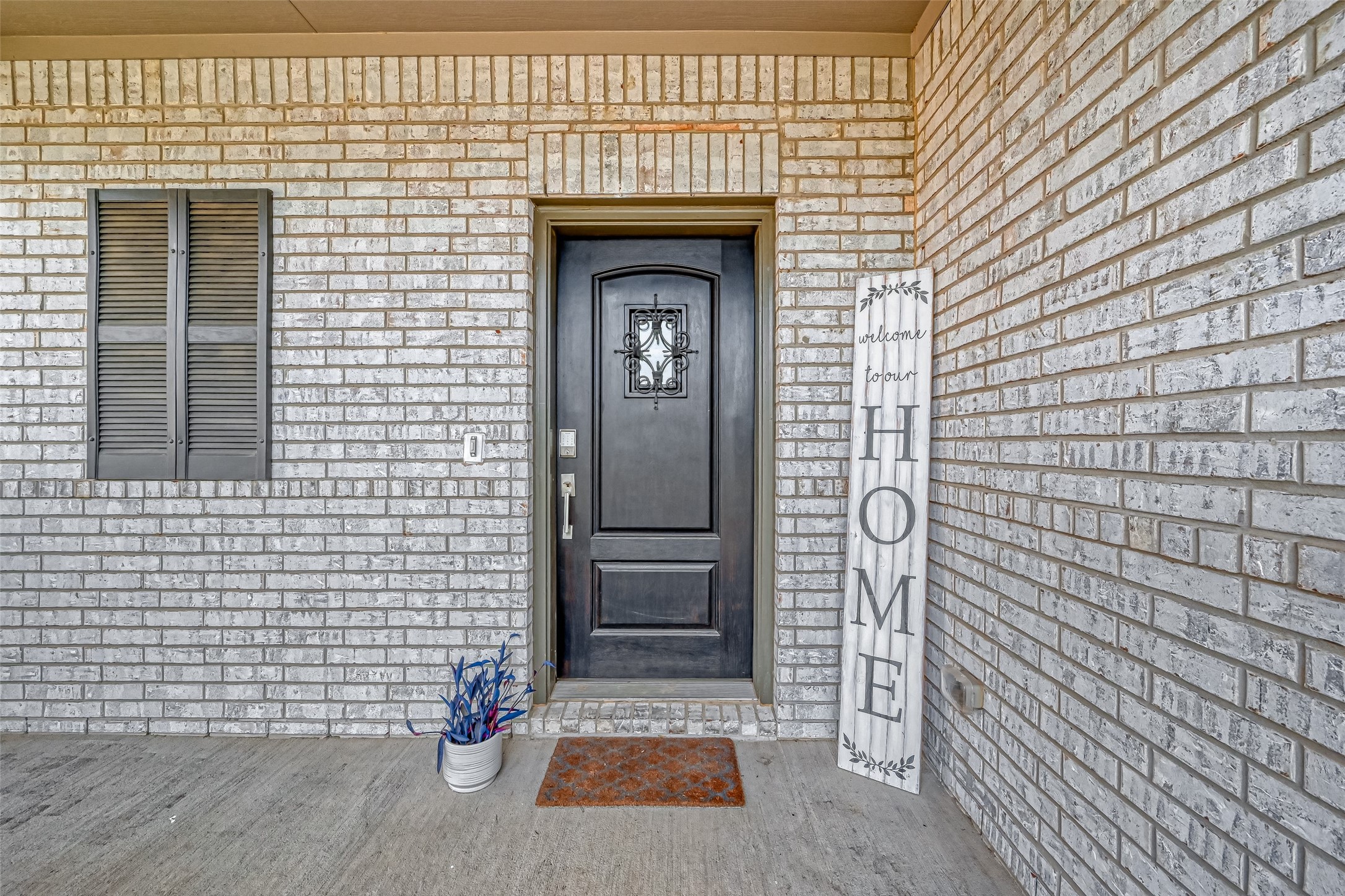 30822 Lake Spur Manor Property Photo 5