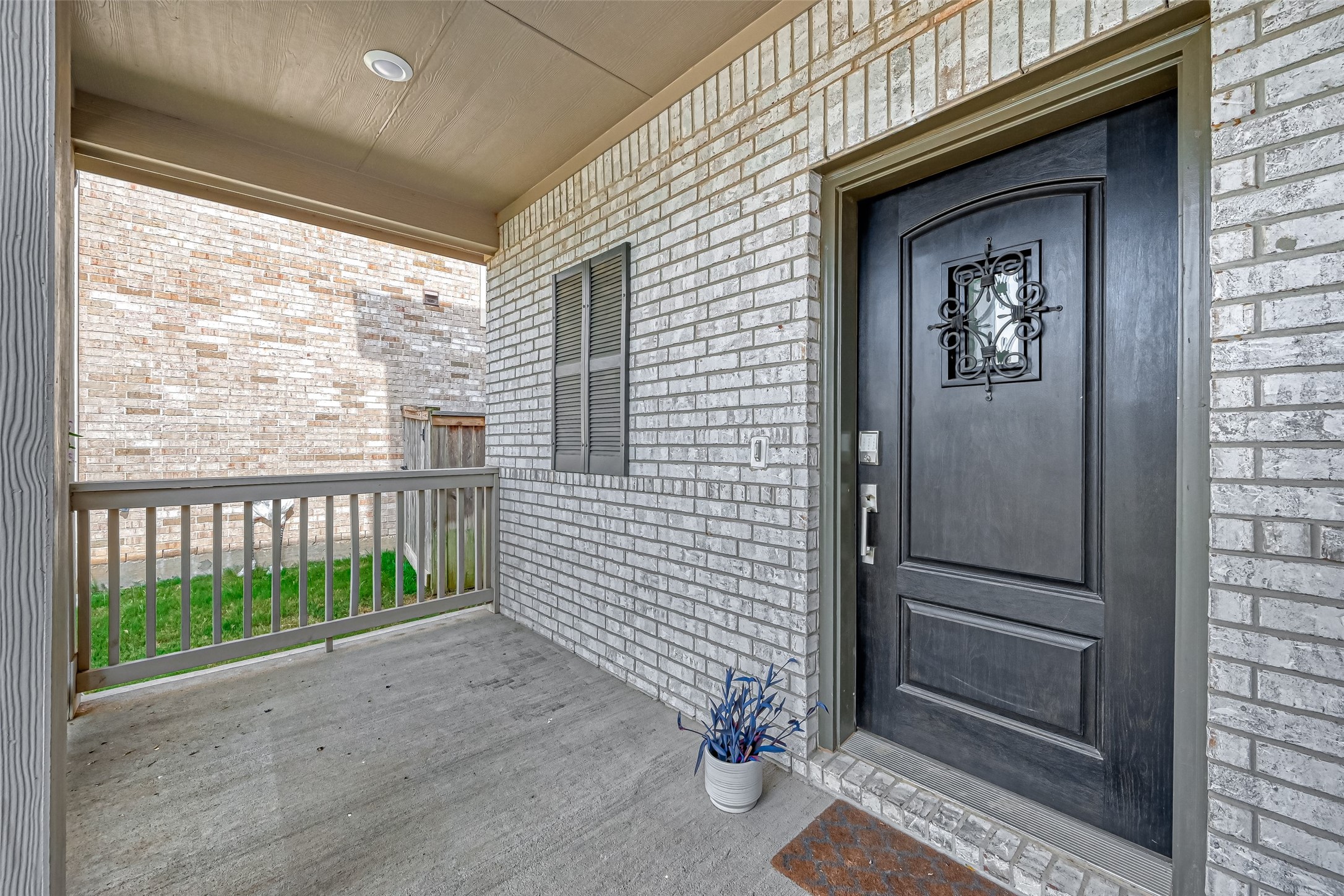 30822 Lake Spur Manor Property Photo 6